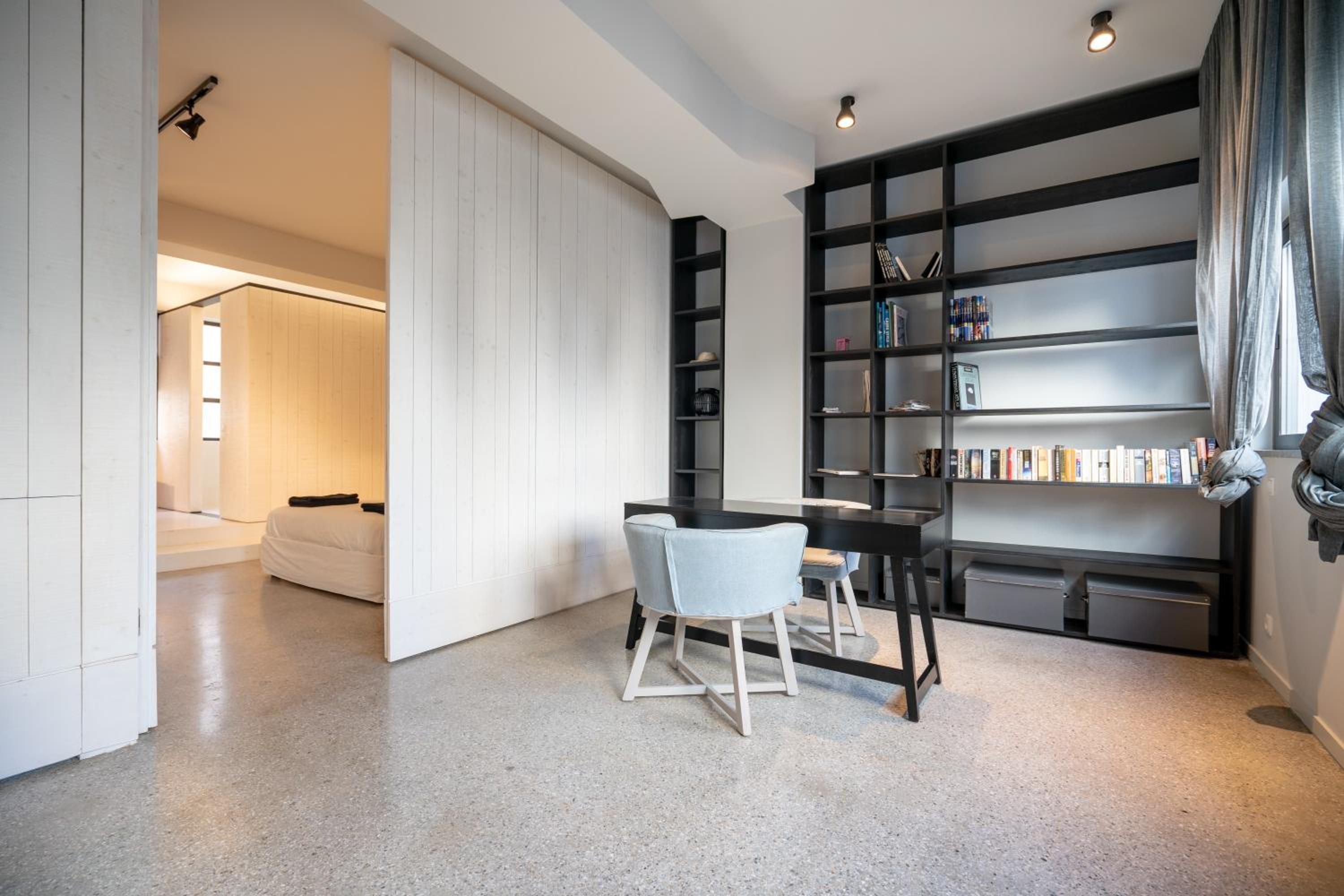 Syntagma square 2 bedrooms 4 pers apartment by MPS