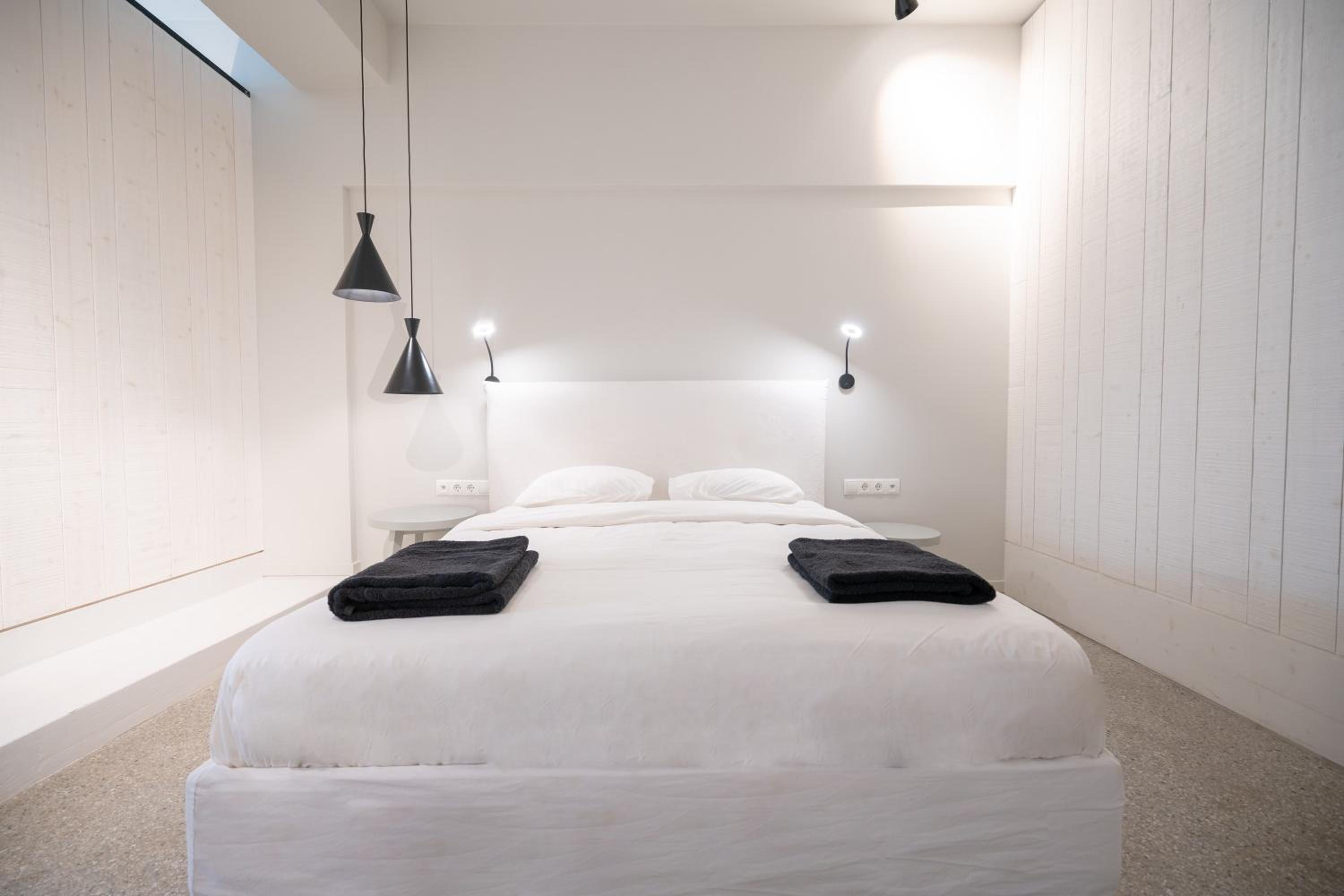 Syntagma square 2 bedrooms 4 pers apartment by MPS
