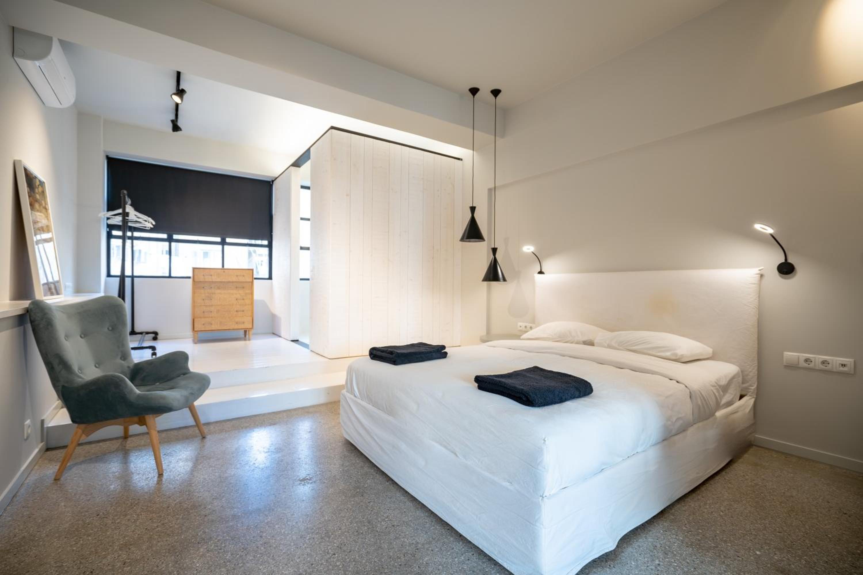 Syntagma square 2 bedrooms 4 pers apartment by MPS