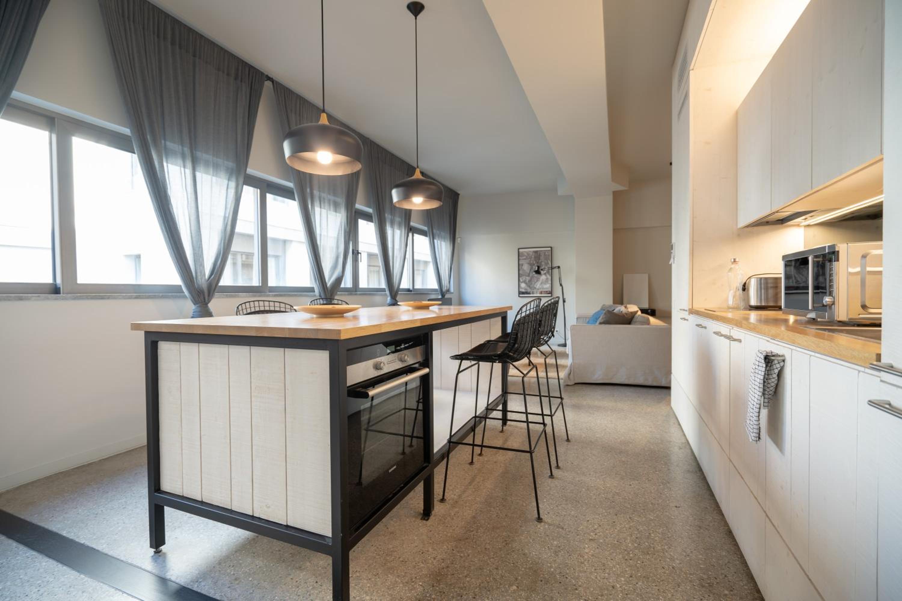Syntagma square 2 bedrooms 4 pers apartment by MPS