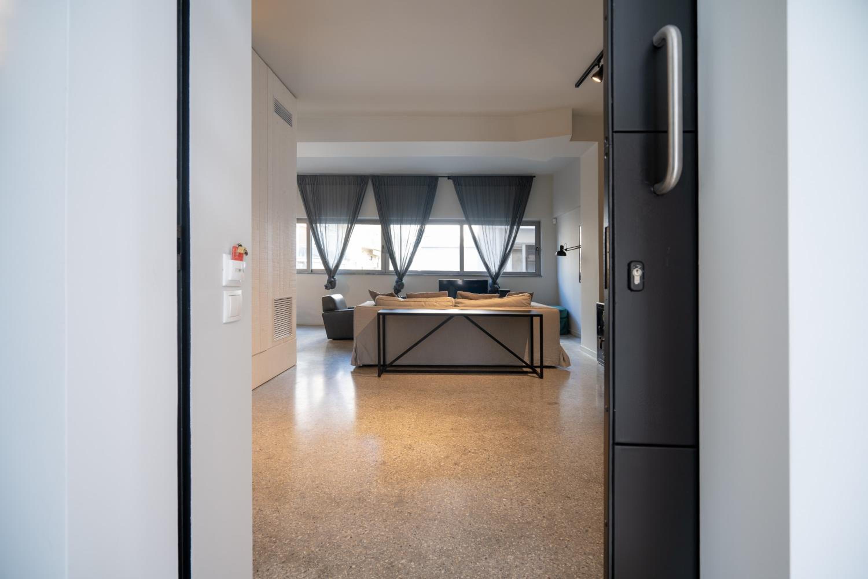 Syntagma square 2 bedrooms 4 pers apartment by MPS