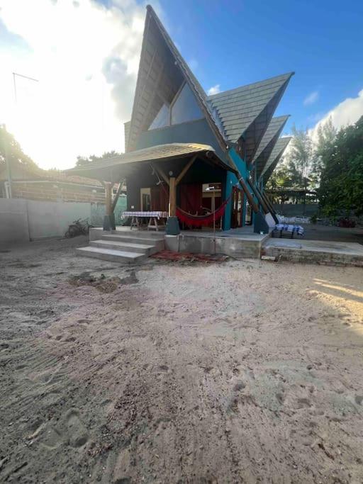 Artists Loft/Mansion on Pipa Beach