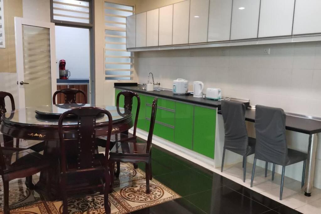 Semi-detached House, Semenyih, Malaysia
