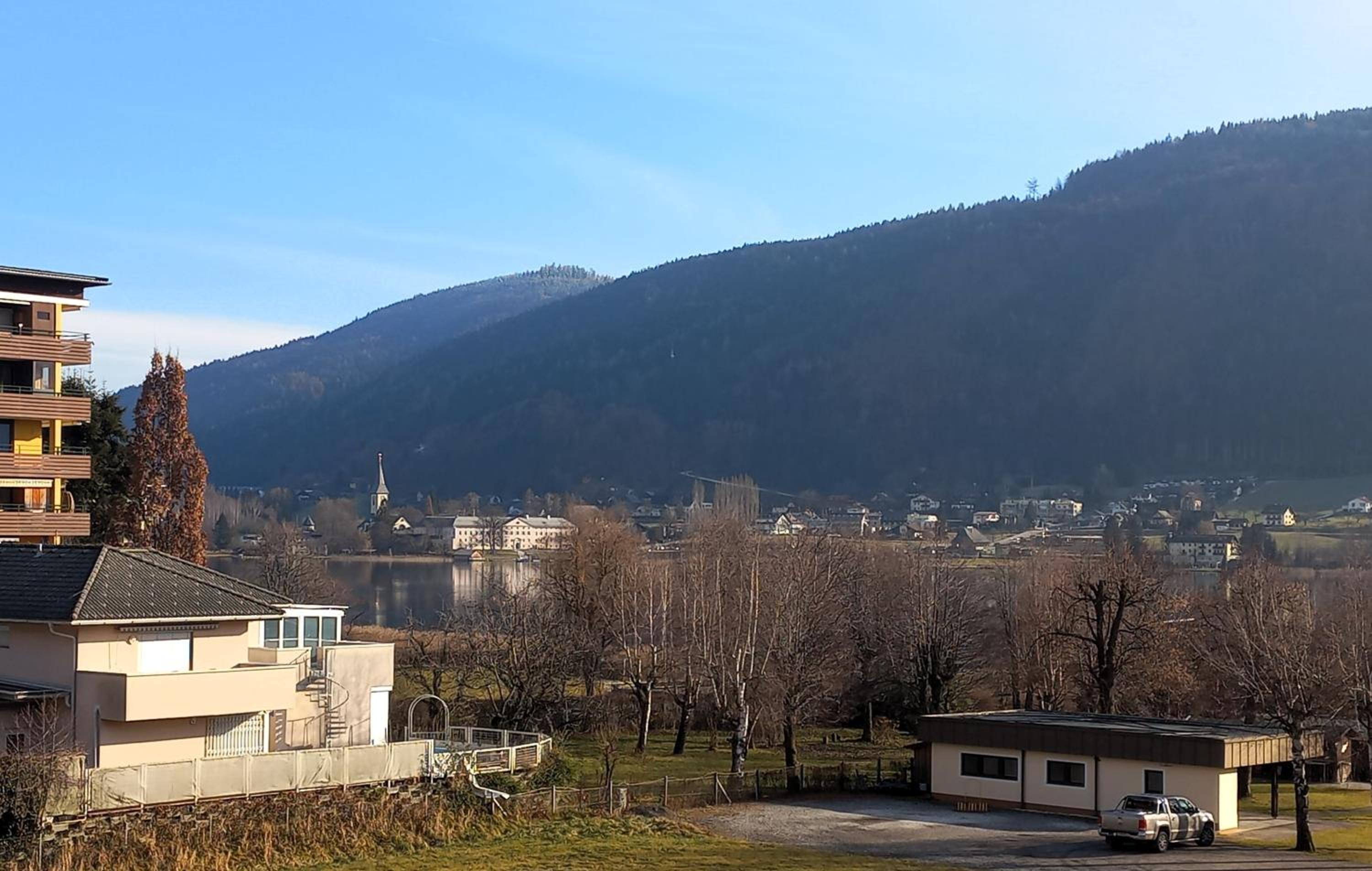 SANDRO Haus KMB Seeappartement am Ossiacher See mit direktem Seezugang und Hallenbad