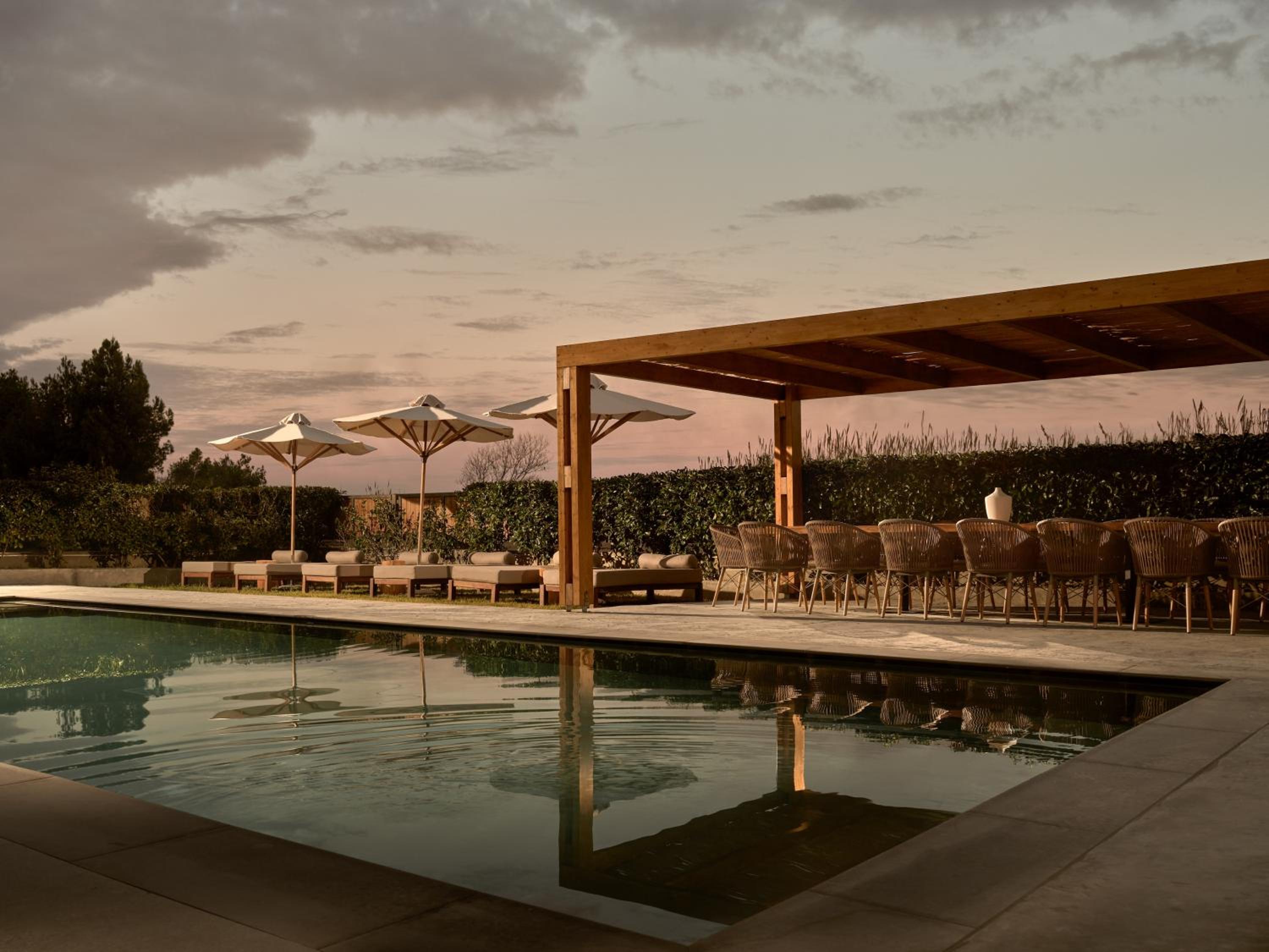 ÒLA Exclusive Residence, with Pool & Beach Access, By ThinkVilla