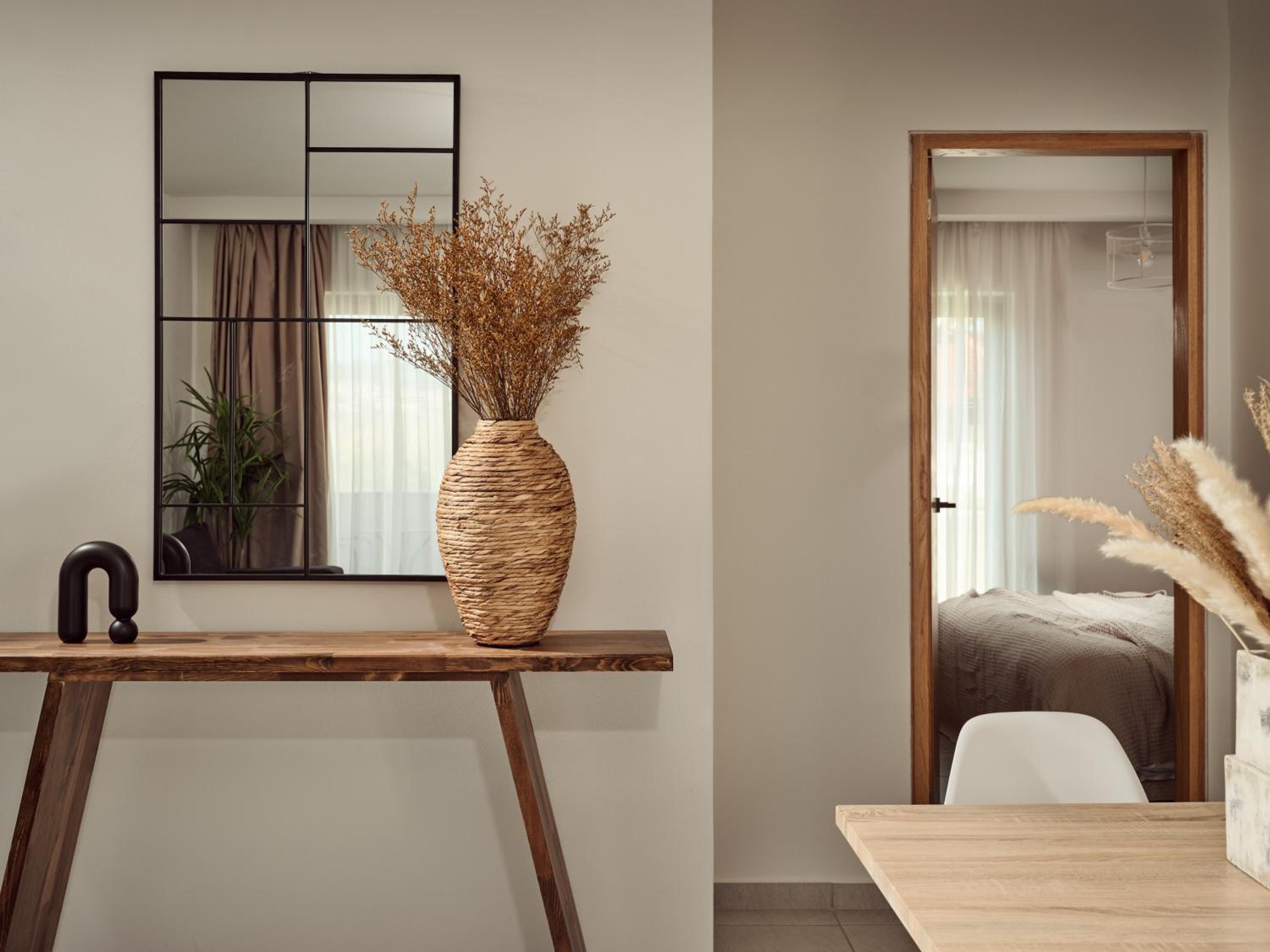 ÒLA Exclusive Residence, with Pool & Beach Access, By ThinkVilla