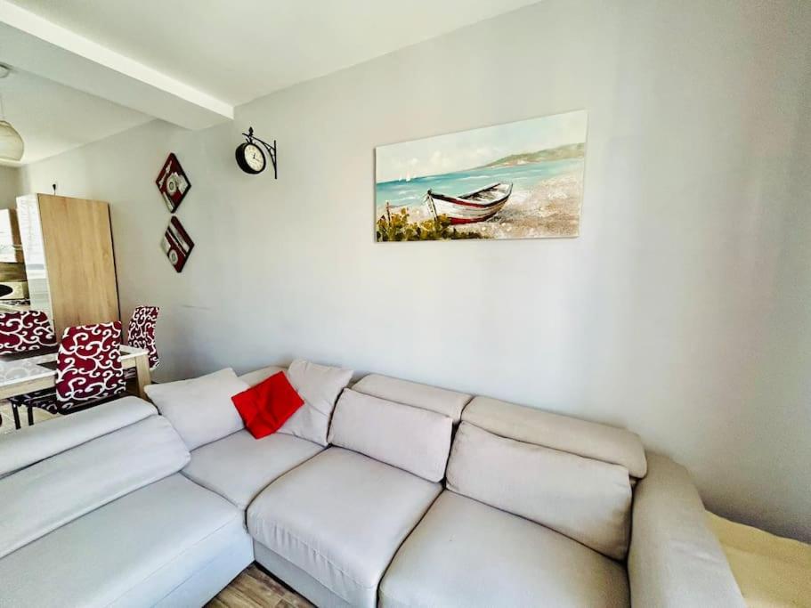 Seaside Duplex Home photo 3