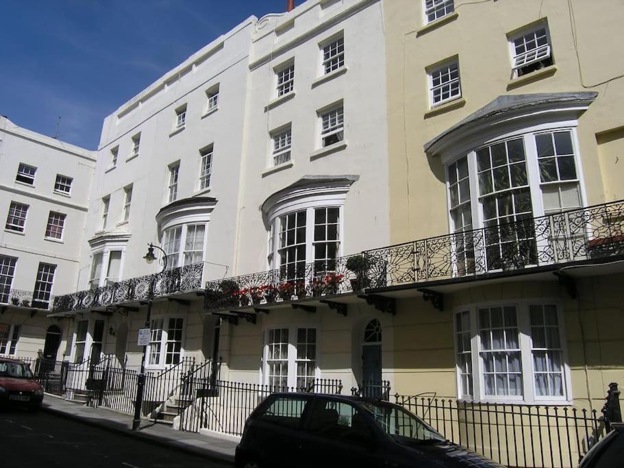 Seaside garden flat in Kemp Town
