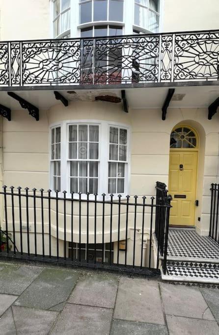 Seaside garden flat in Kemp Town