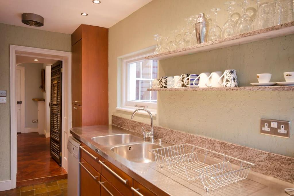 Seaside garden flat in Kemp Town