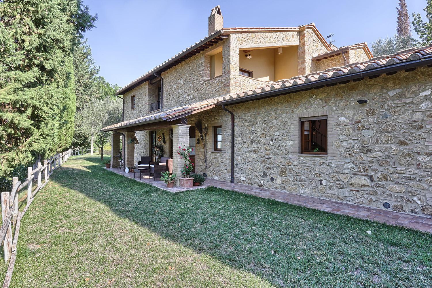 Villa Rivoltino di Sopra Volterra view 2