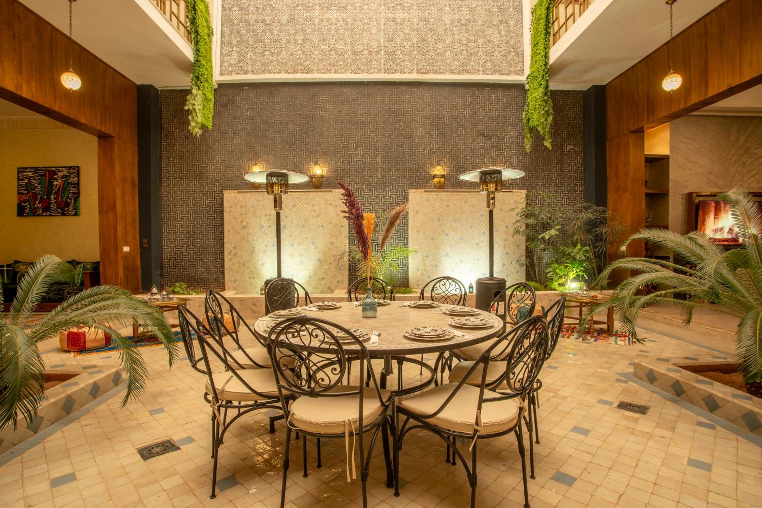 dining