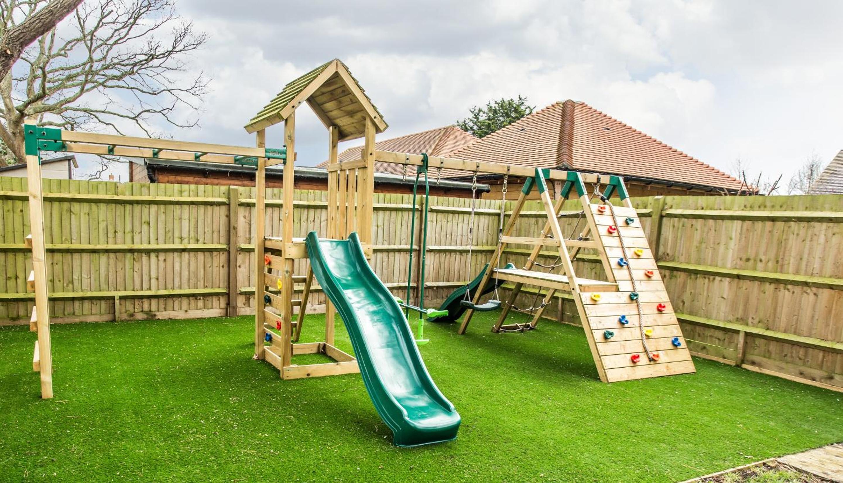 Pine Trees - 4 bed home in The Witterings view 5