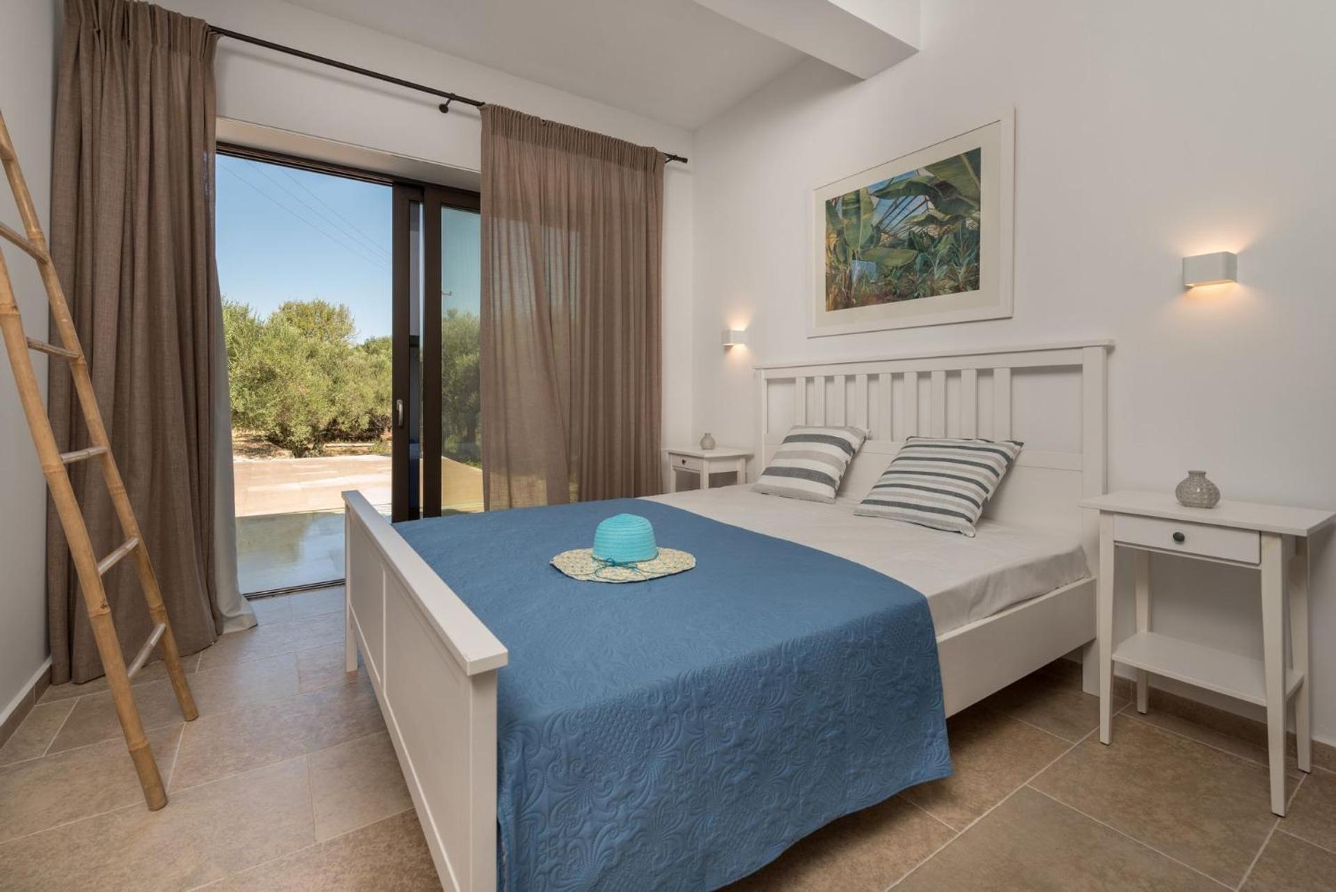 Splendid Zakynthos Villa - 3 Bedrooms - Villa Petlivia - En-suite Bathrooms - Walking Distance to Beach photo 4