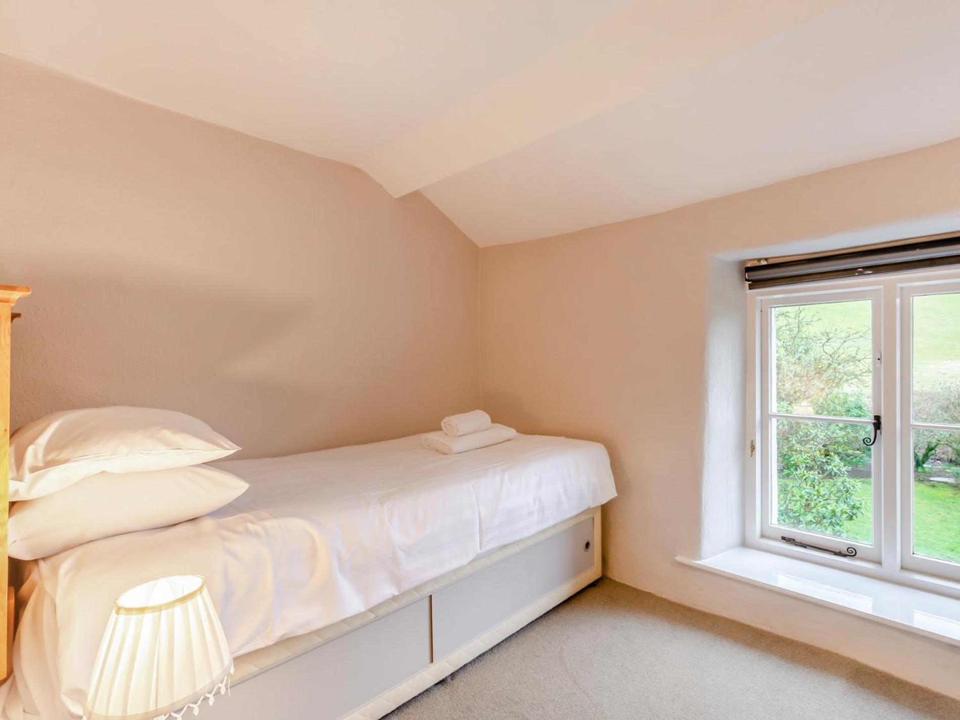 4 Bed in Hawkshead oc-llh02 view 5