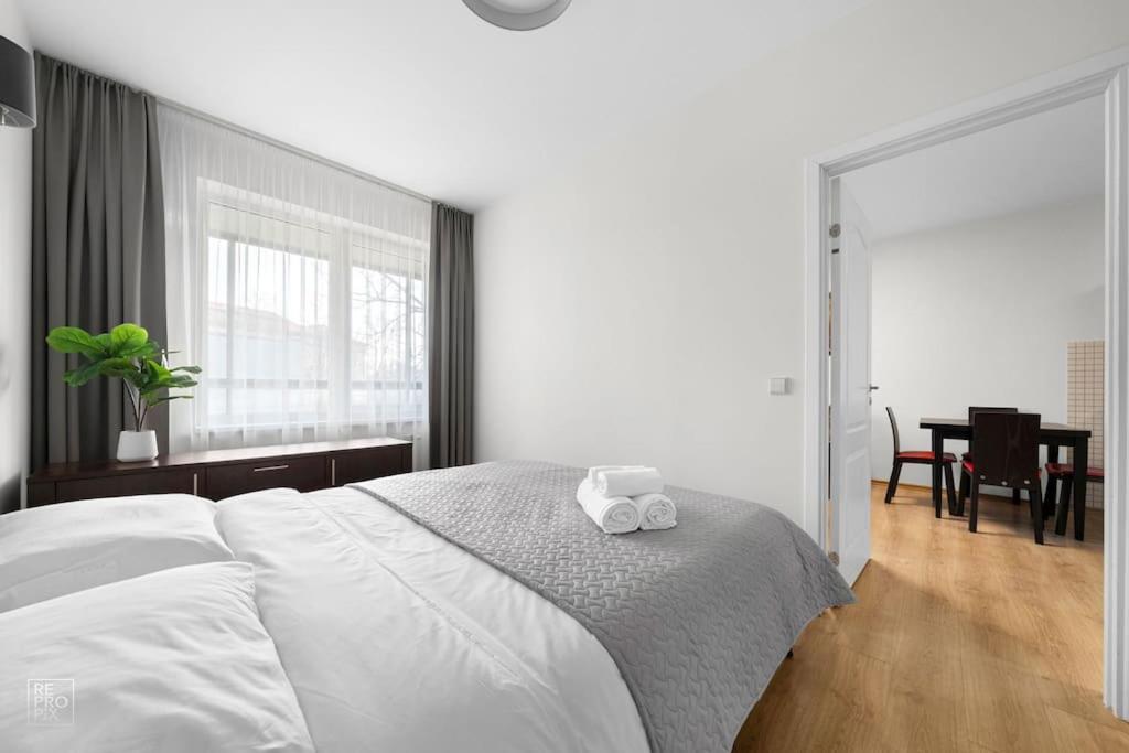 Apartment with cozy balcony by URBAN RENT view 2