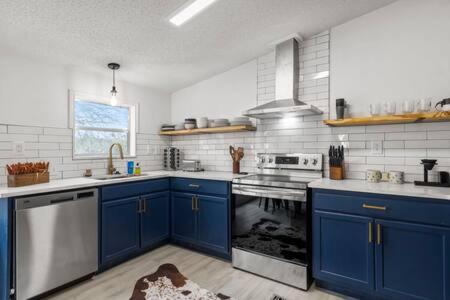 Starlight Horizon Cabin C - Pet-Friendly Texas Hill Country Cabin Near Canyon Lake - Pool, Stargazing & Group Getaways Sleeps 8 view 2