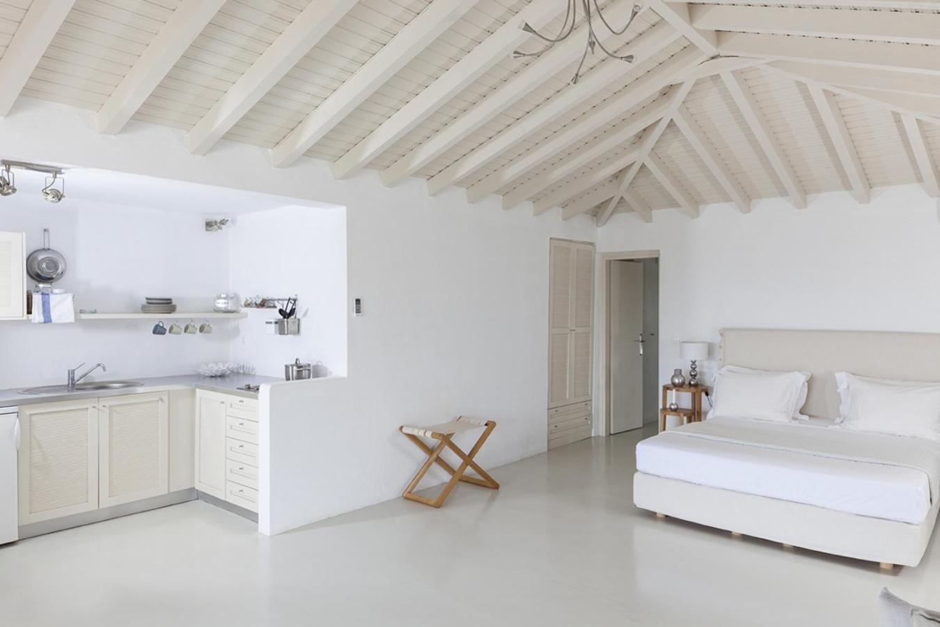 ILYA SUITES BY THE SEA