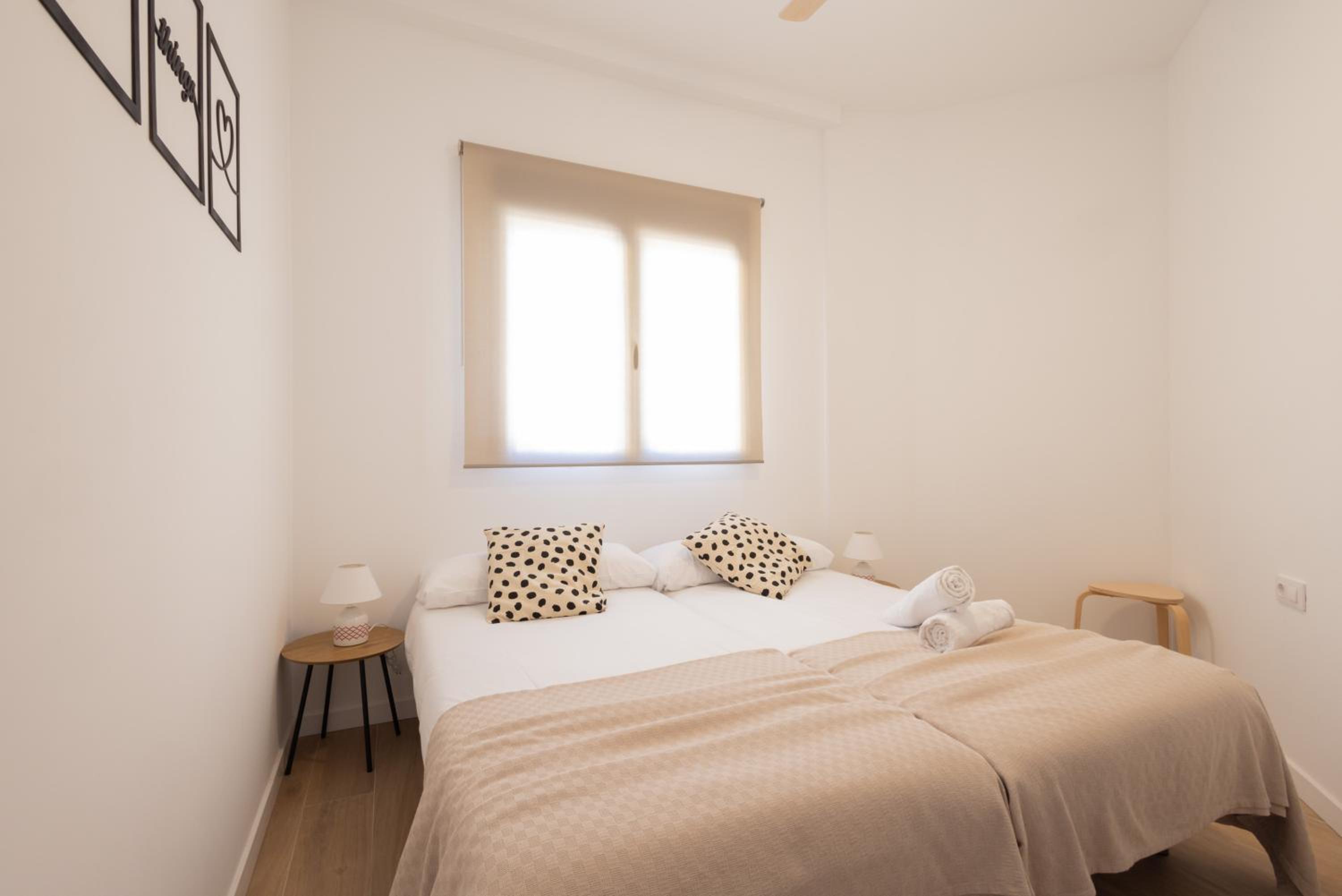 Valencia Vacations - FLORIT FLATS - The Cruz Cubierta Apartments with Terrace - Property Image 9