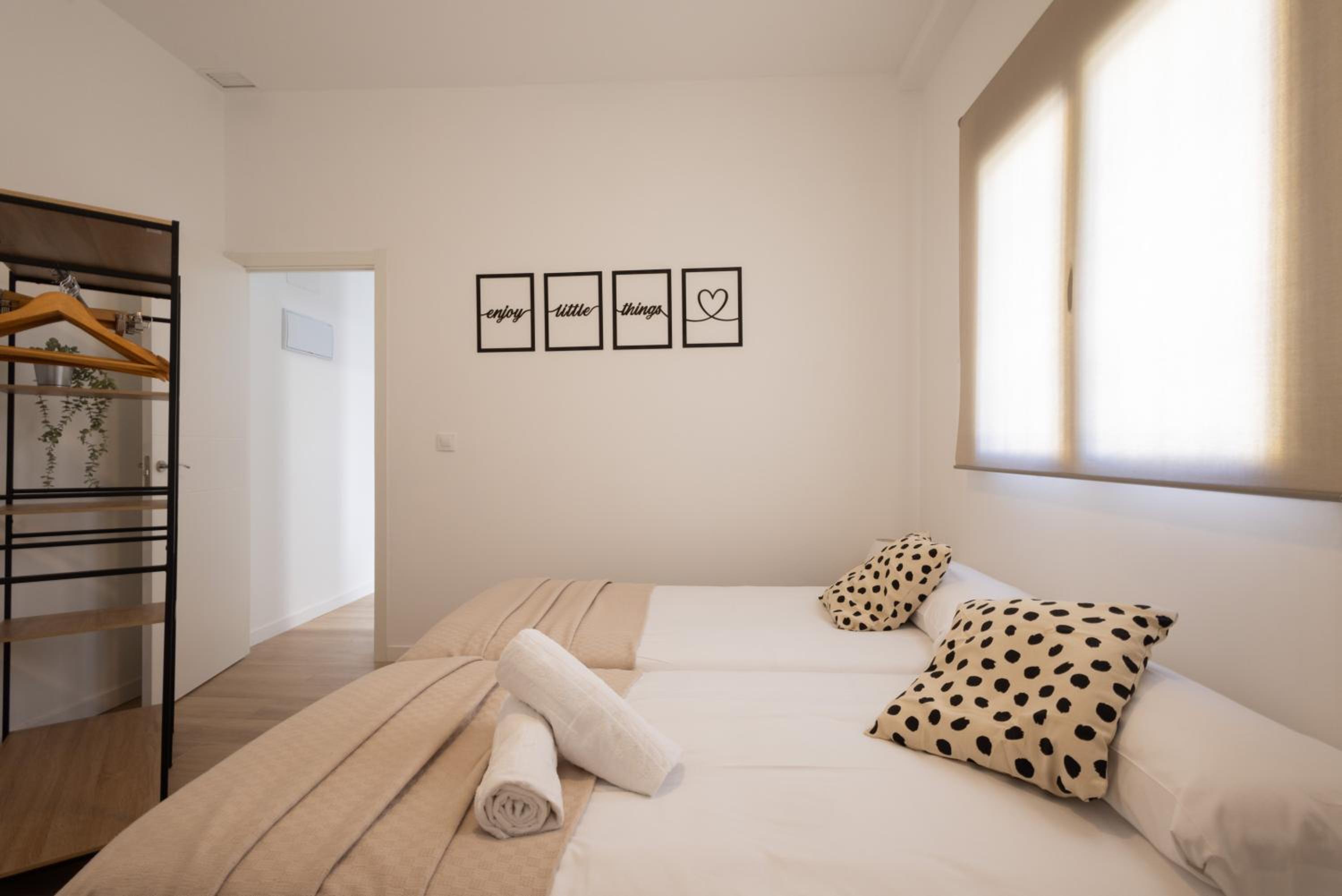 Valencia Vacations - FLORIT FLATS - The Cruz Cubierta Apartments with Terrace - Property Image 18