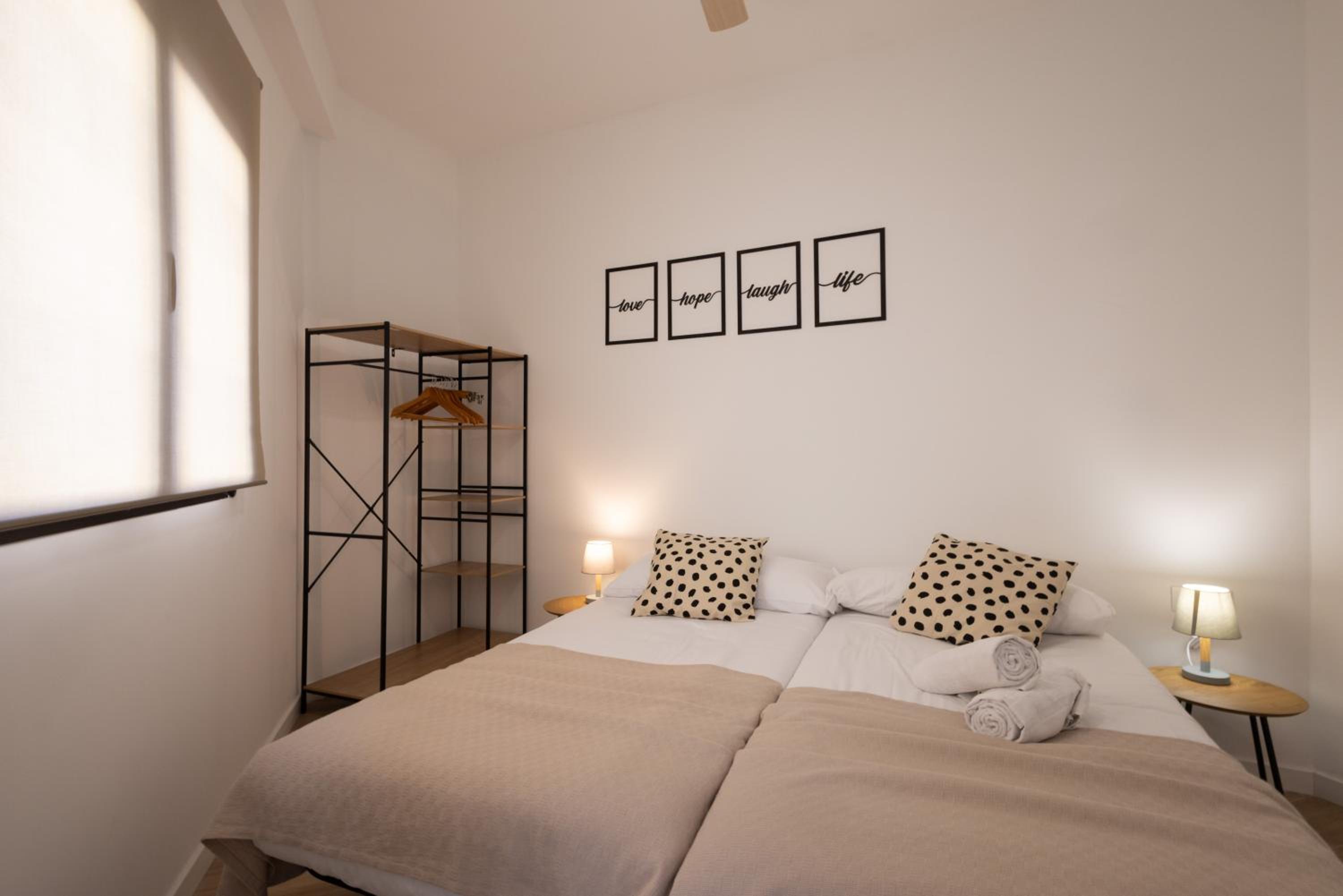 Valencia Vacations - FLORIT FLATS - The Cruz Cubierta Apartments with Terrace - Property Image 26