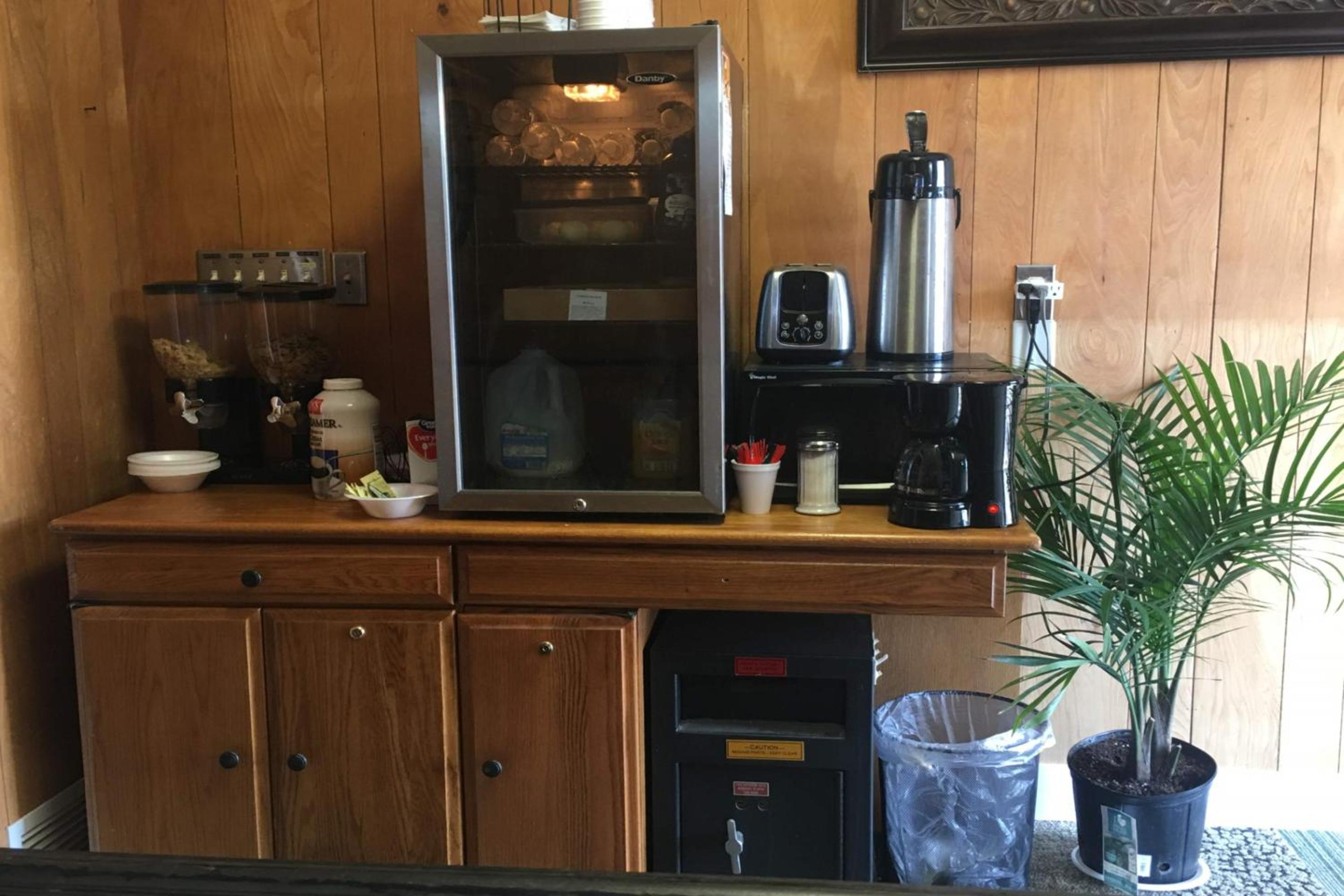 Colonial Inn Extended Stay by OYO New Ulm