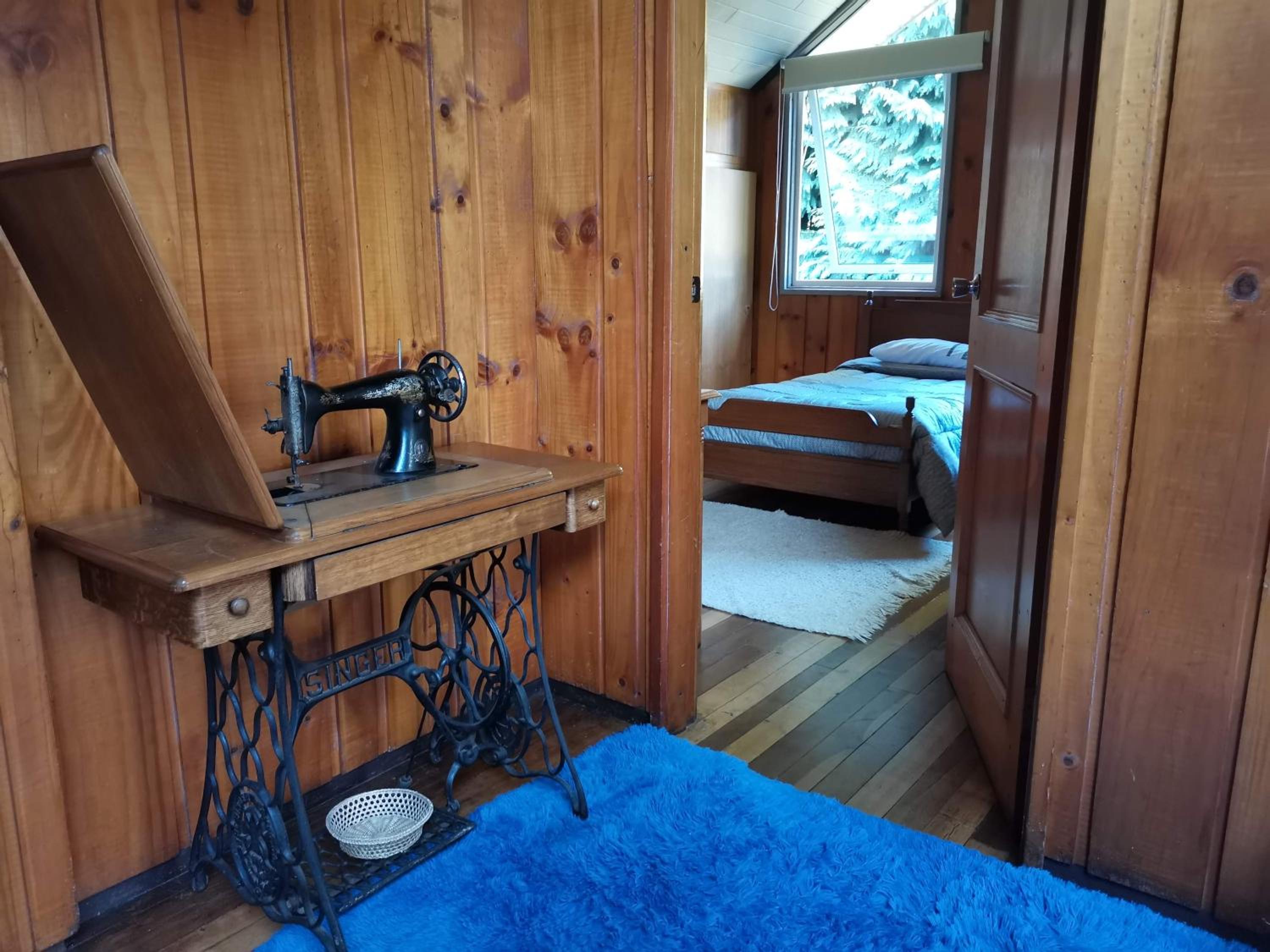 Cabañas y Hostal Casa de Campo Rukaleufu a orillas del Rio Huiscapi