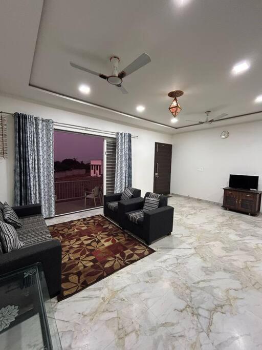 Tripvana Sunset Villa
