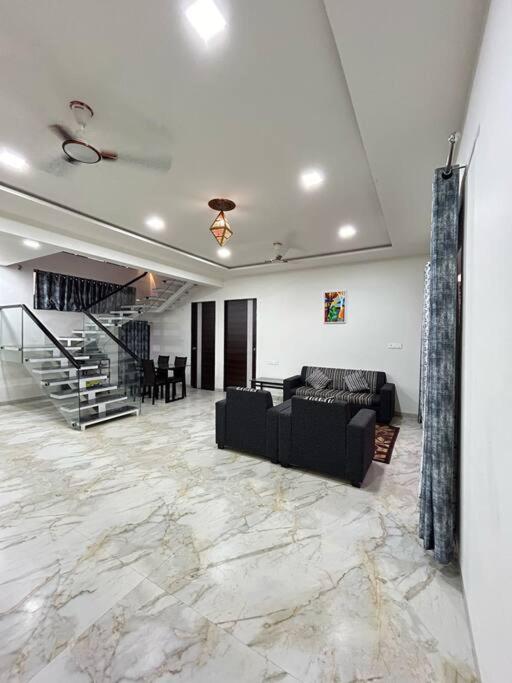 Tripvana Sunset Villa