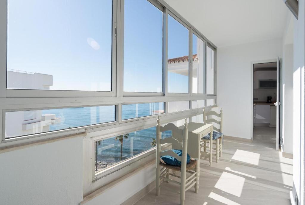 SEA VIEW & BEACH ACCESS - Center - Parking