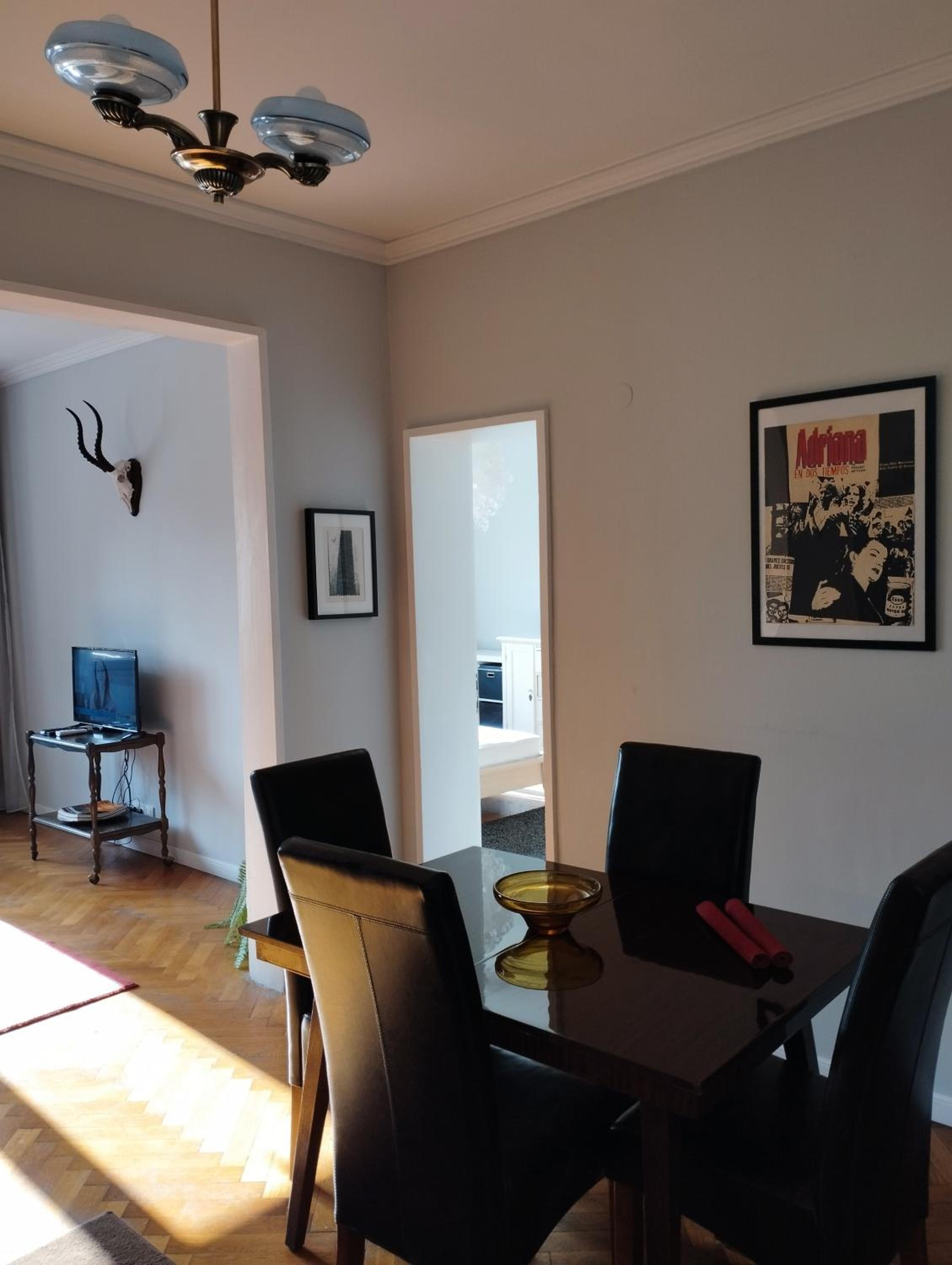 Top Center Apartment 7