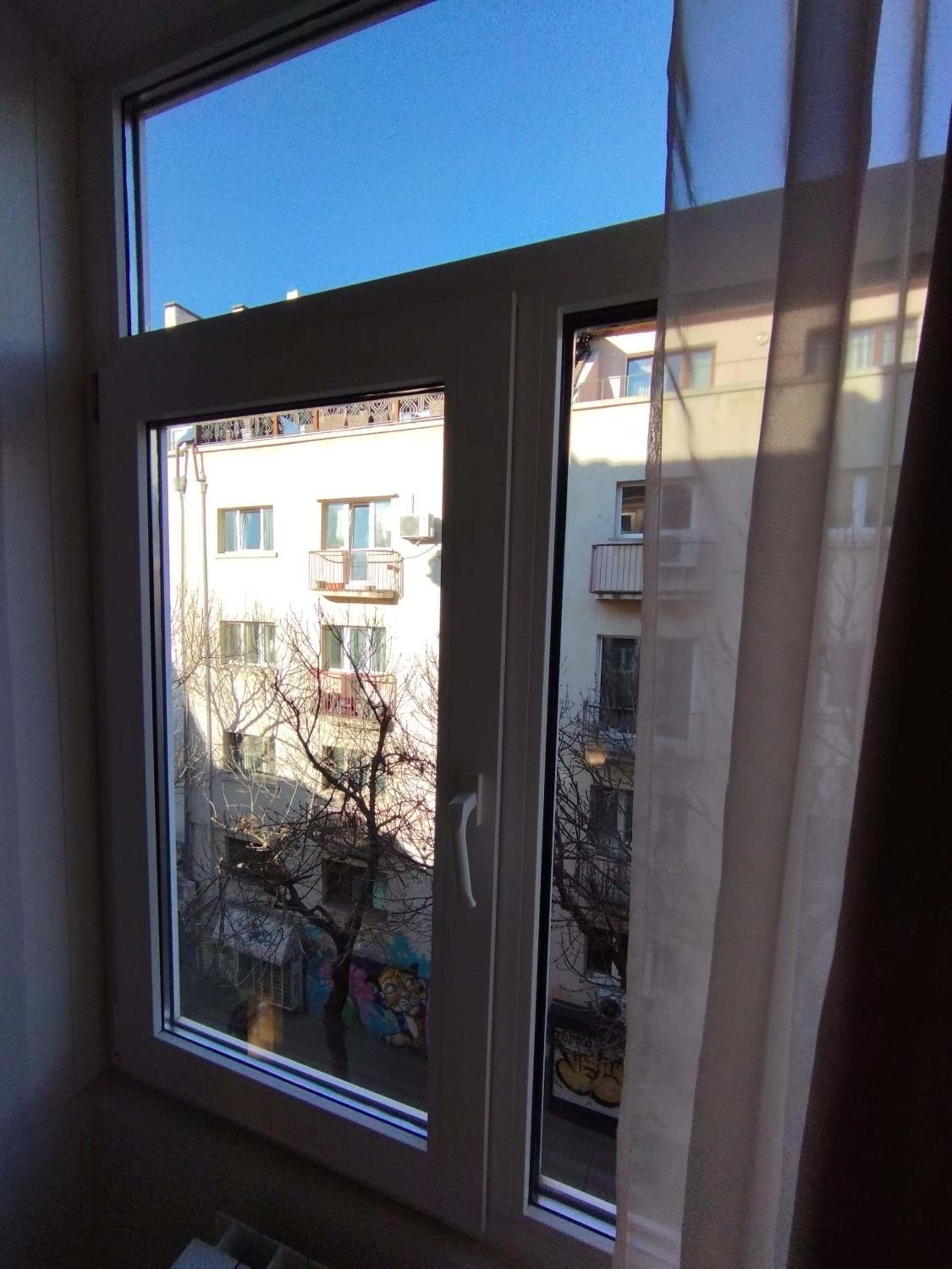 Top Center Apartment 7