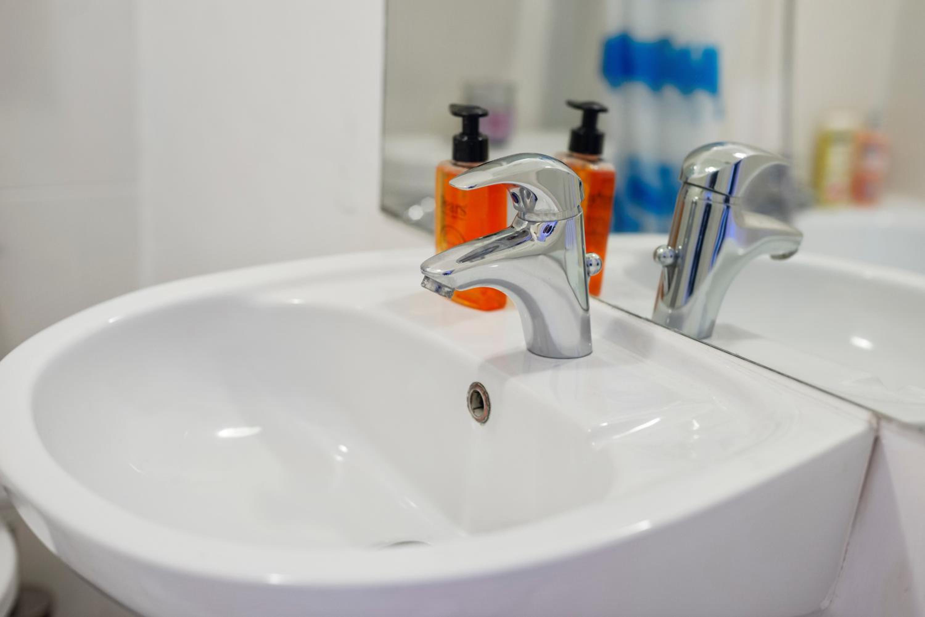 Modern Living in the Heart of Covent Garden! No Lift 6BC