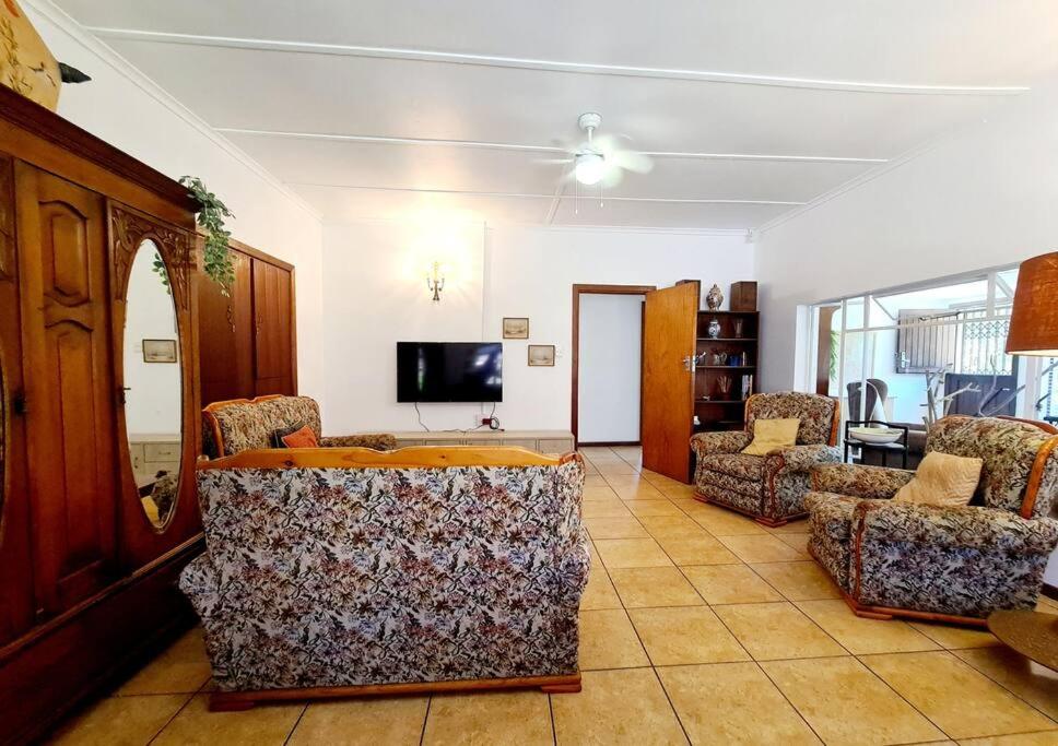 Mamma Kay place view 3