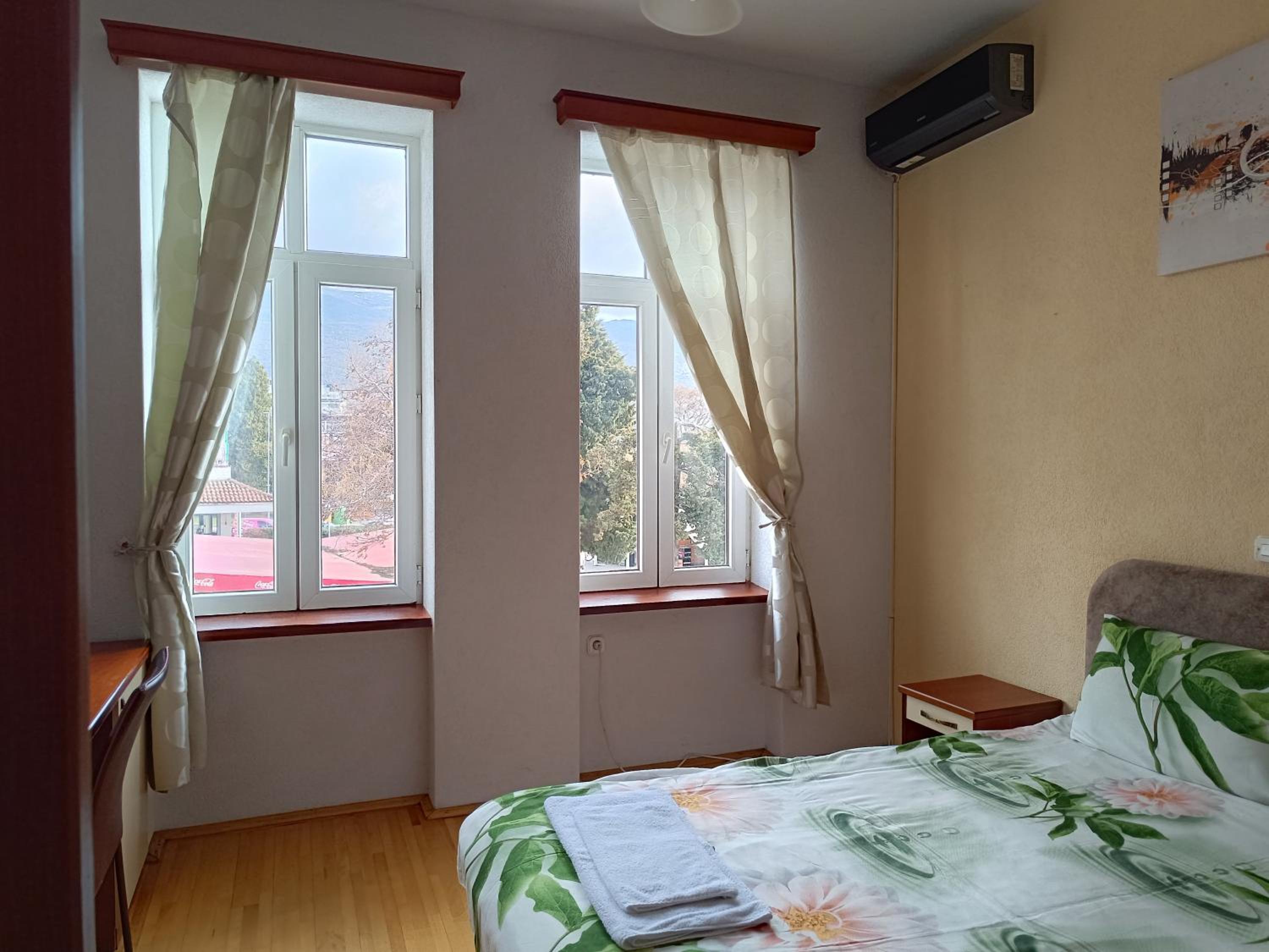 Central Square Villa Ginek view 3