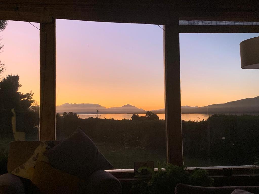 Casa con costa del lago