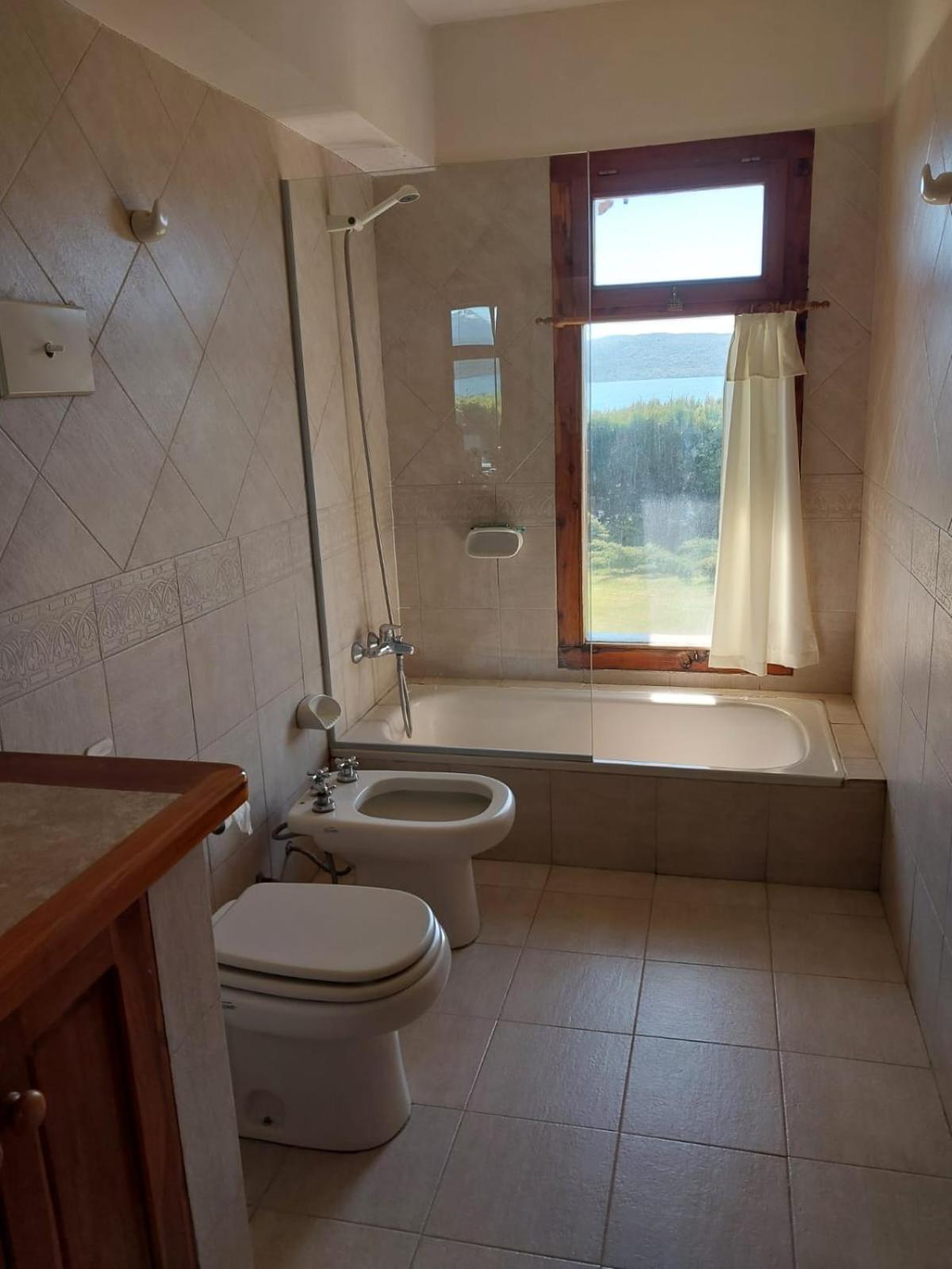 Casa con costa del lago