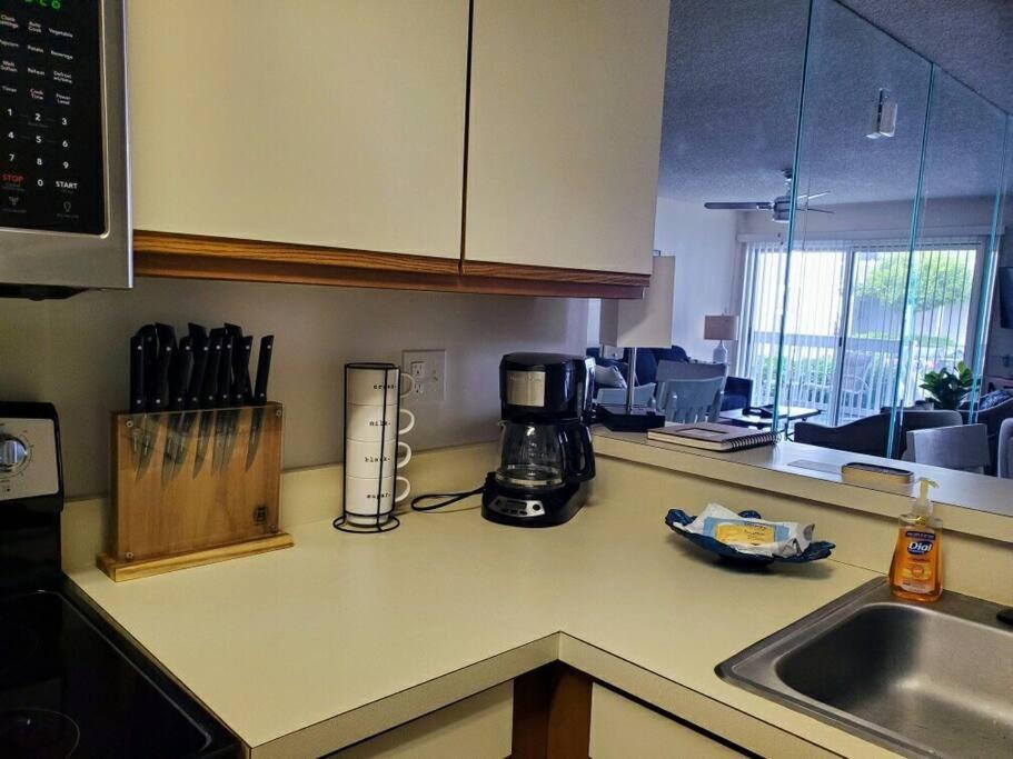 Hidden Harbour Sleeps 6, Next to Northside Park view 3