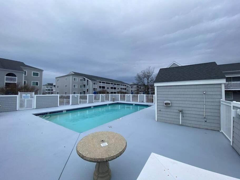 Hidden Harbour Sleeps 6, Next to Northside Park view 4