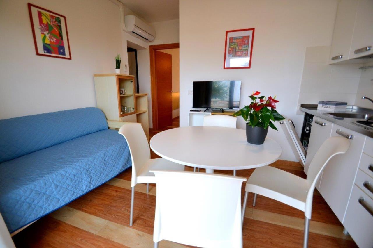 Enjoy the sea from our relaxing flat view 2