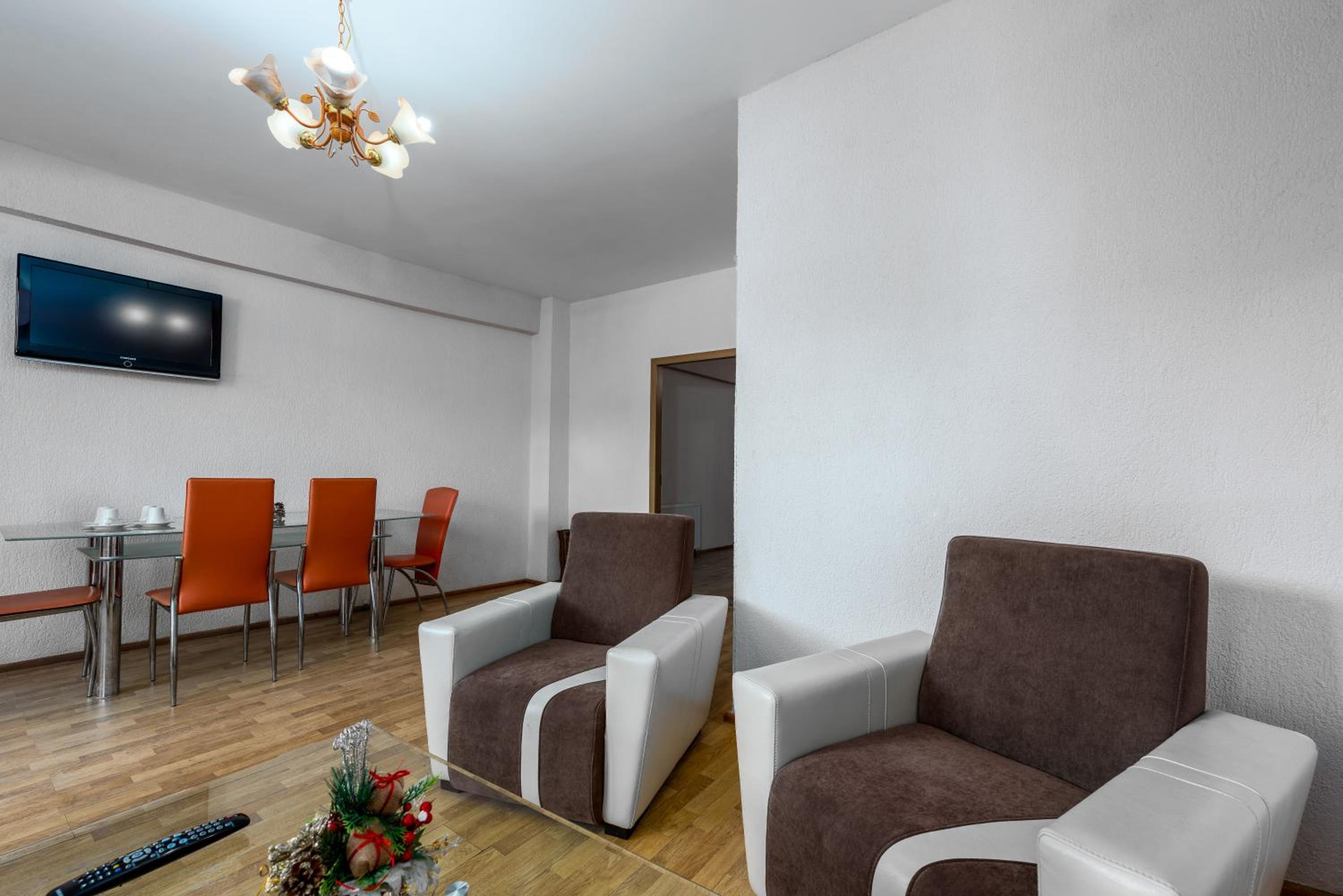 Central Apartament Predeal Nr 5 view 2