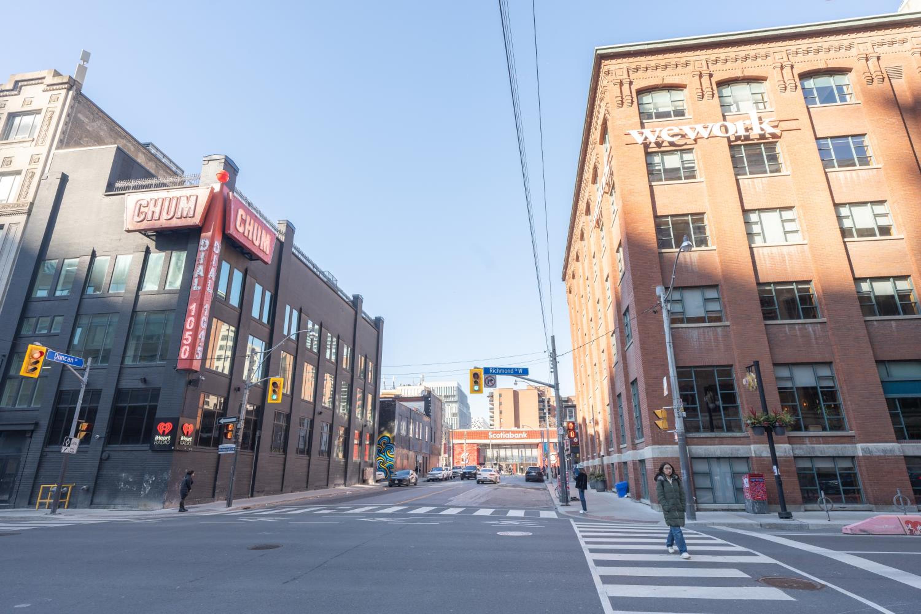 Boutique Suite in Downtown Toronto, Free Parking!