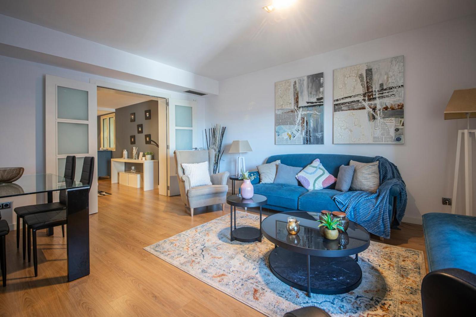 You Stylish City Center Apartments