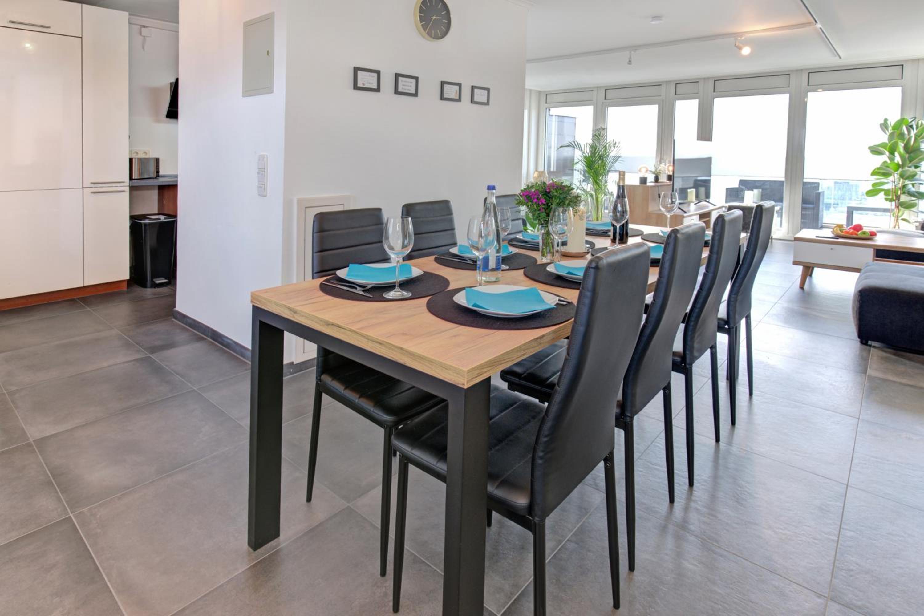 Das Penthouse - Jacuzzi - BBQ - Dachterrasse