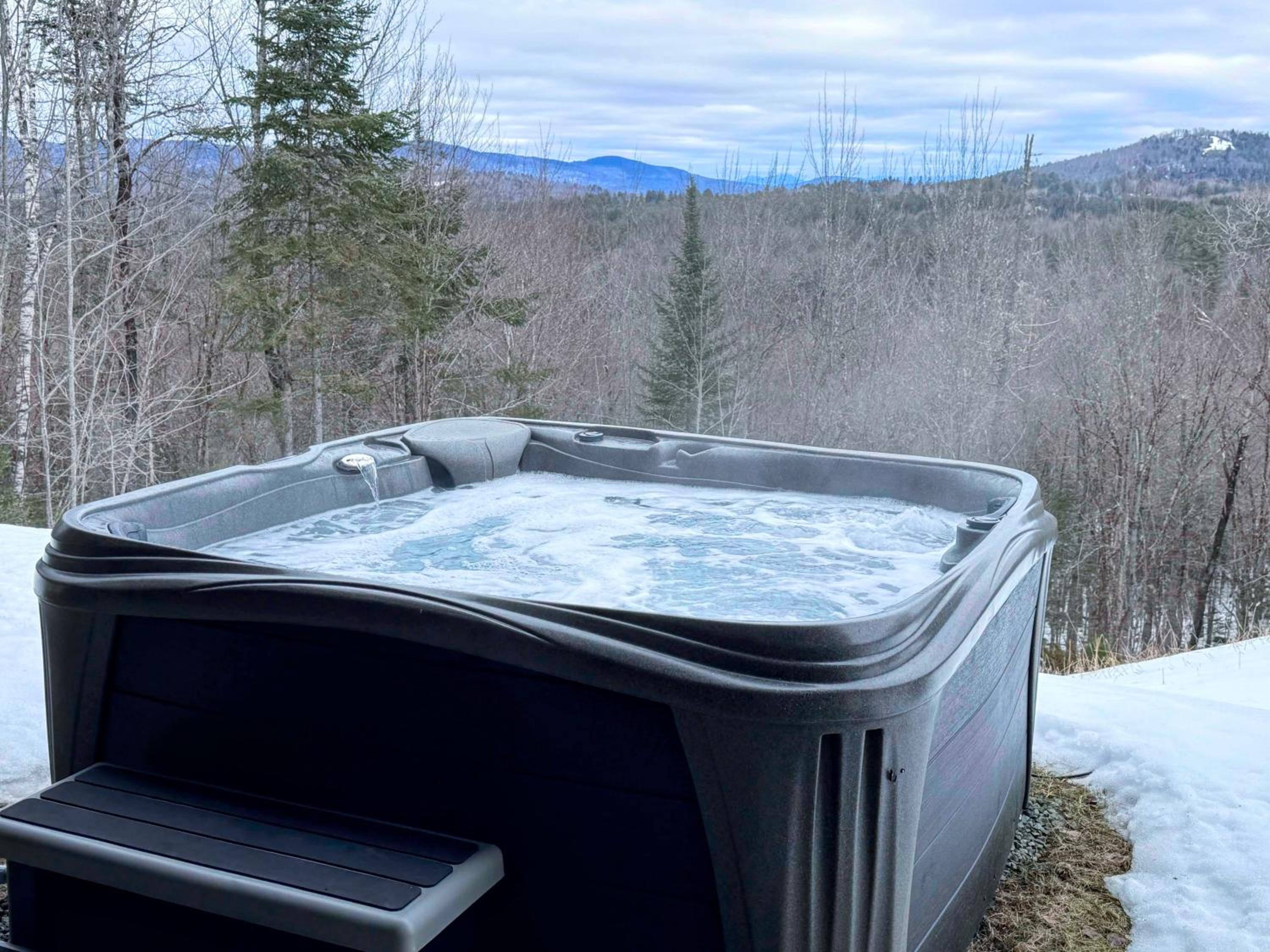 1A Maple Lodge Stunning luxury Scandinavian style home with great views