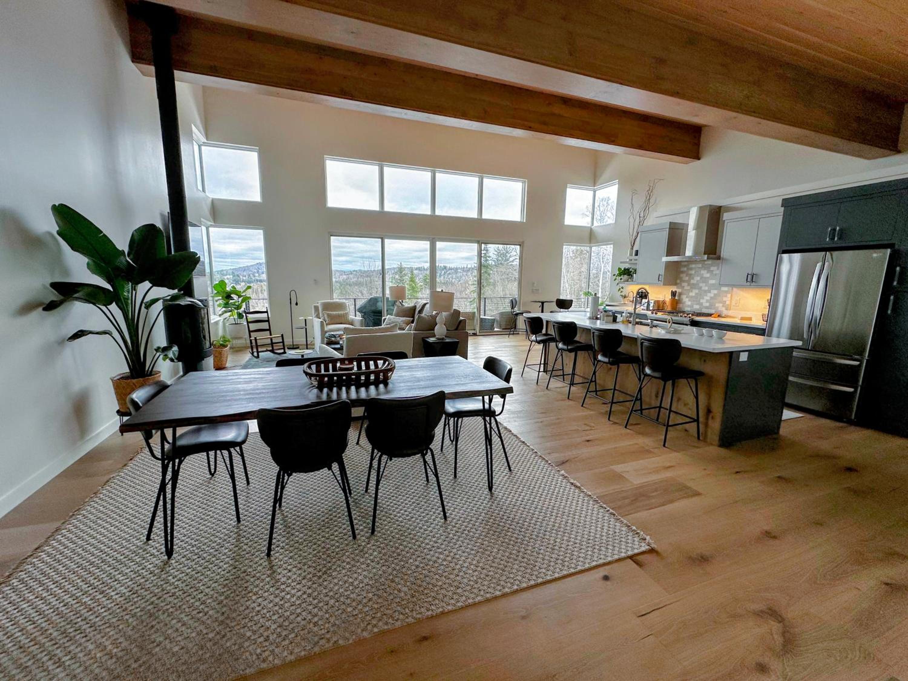 1A Maple Lodge Stunning luxury Scandinavian style home with great views