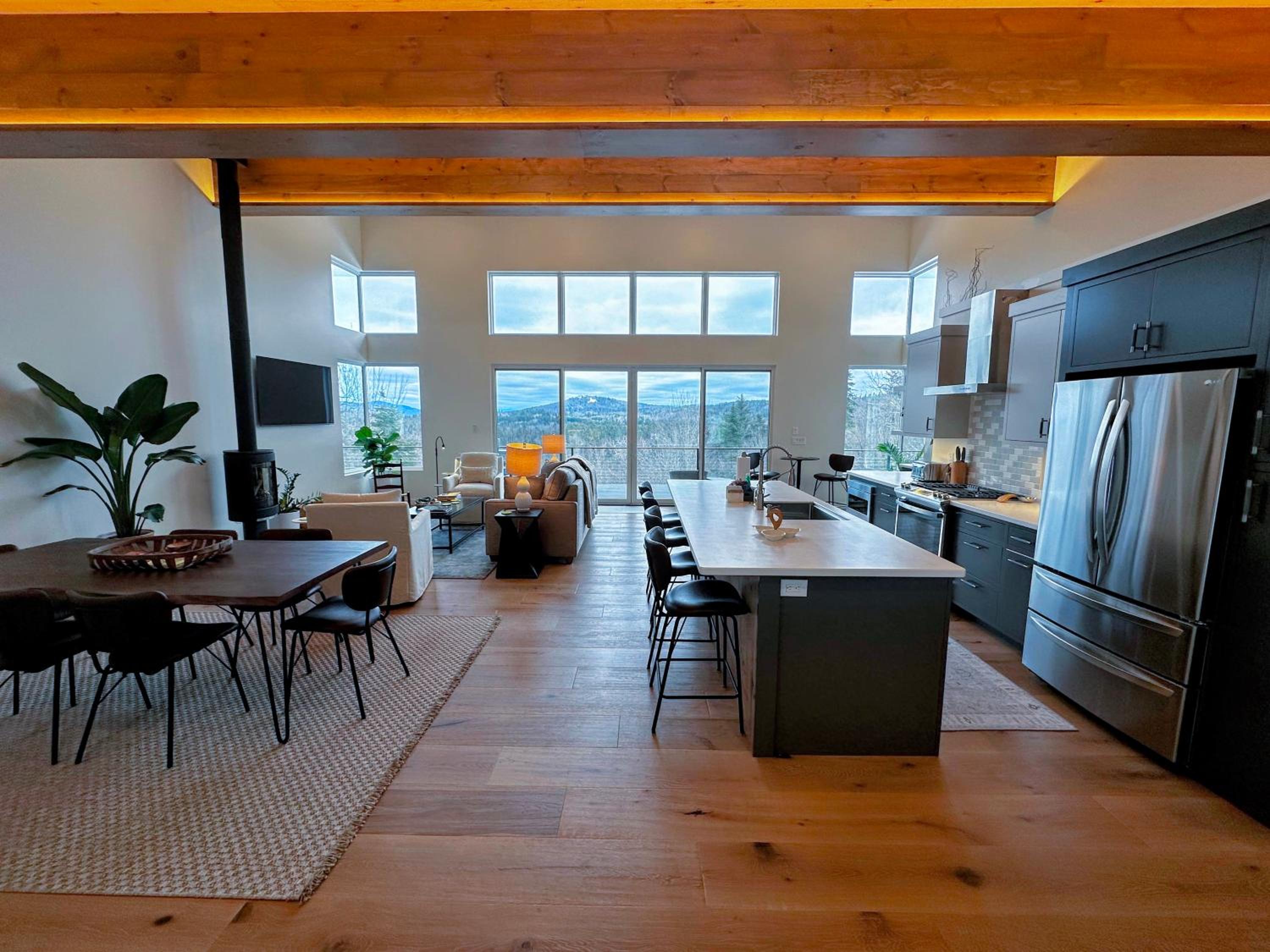 1A Maple Lodge Stunning luxury Scandinavian style home with great views