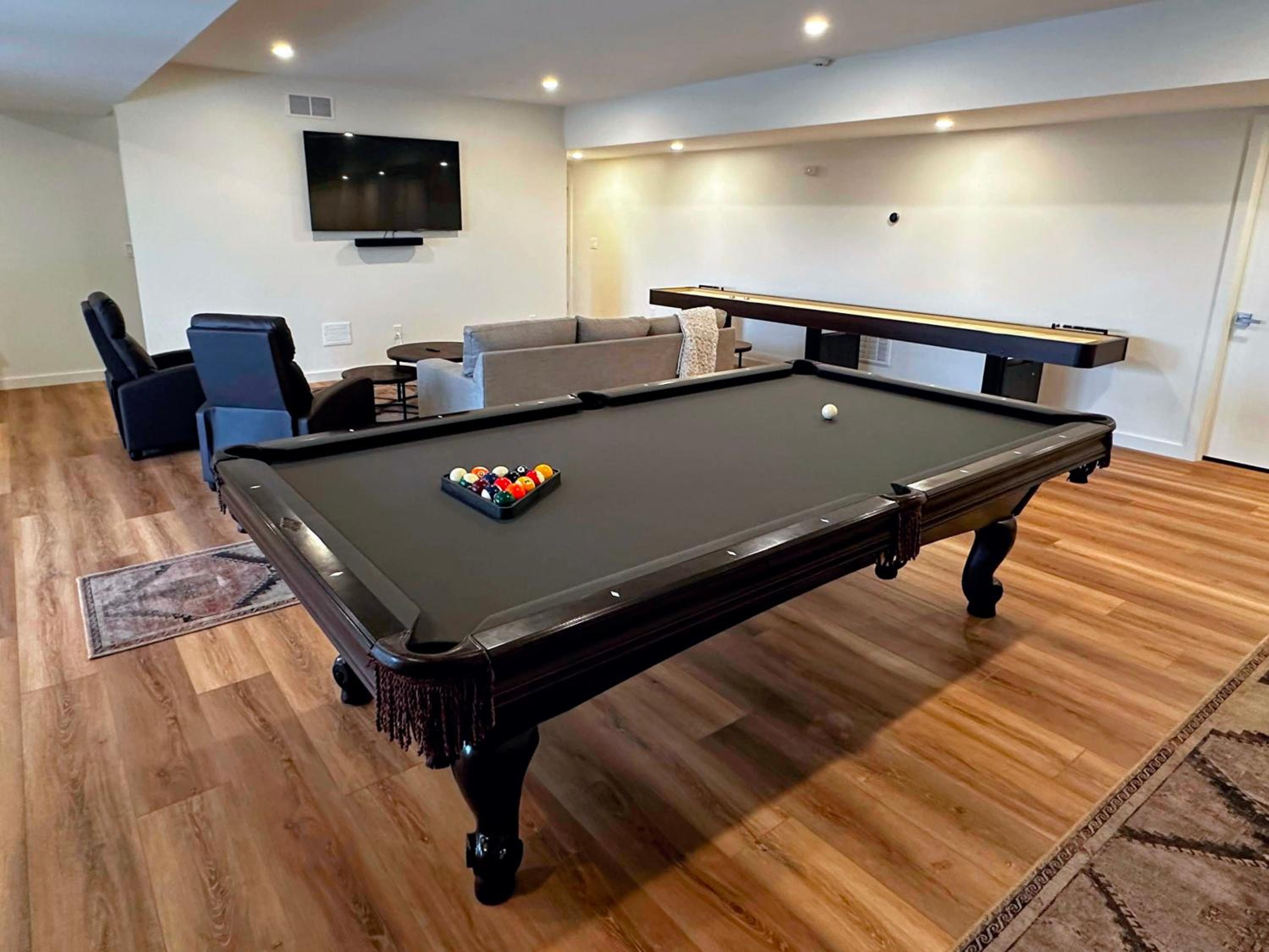 1A Maple Lodge Stunning luxury Scandinavian style home with great views