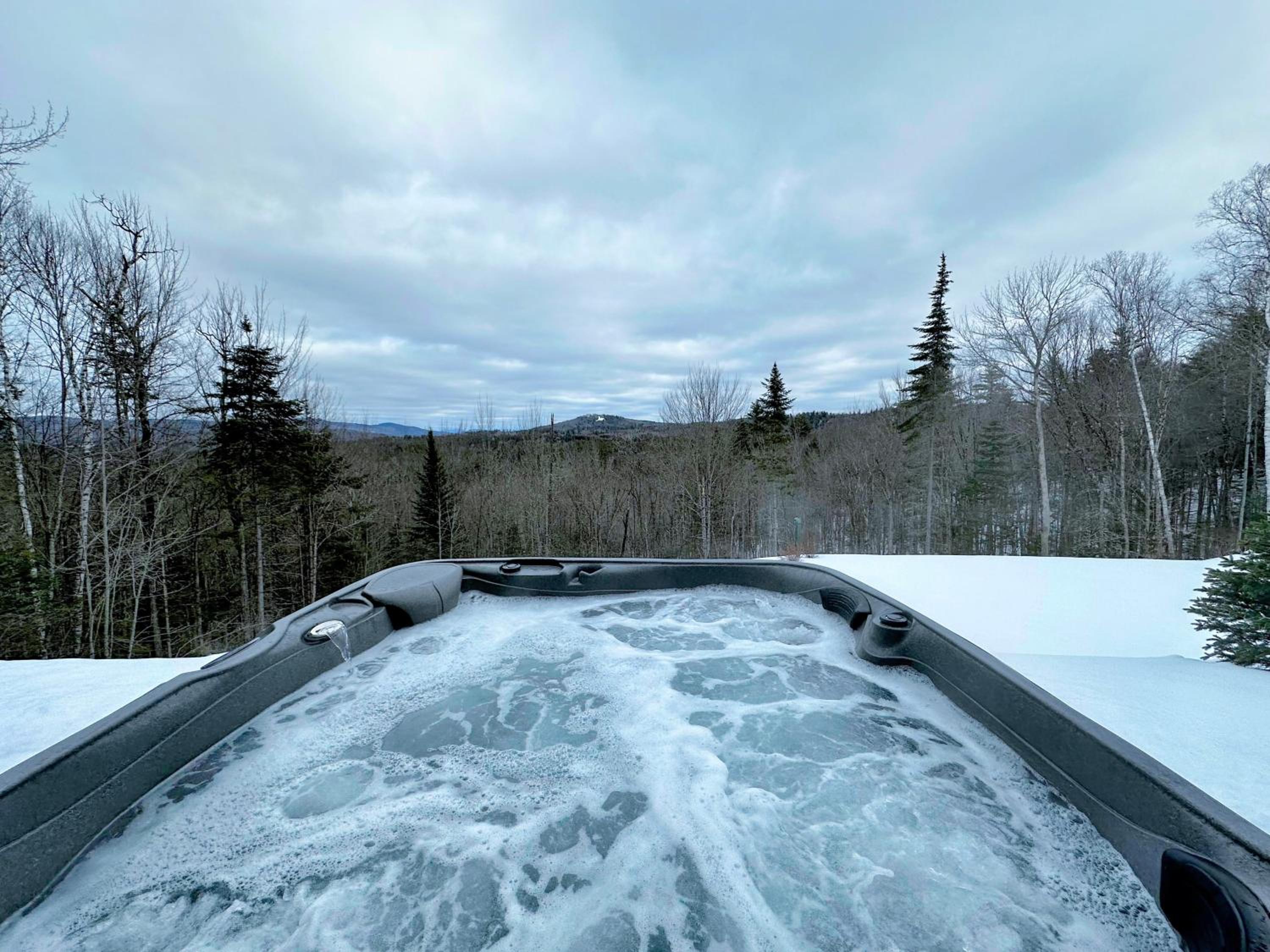 1A Maple Lodge Stunning luxury Scandinavian style home with great views