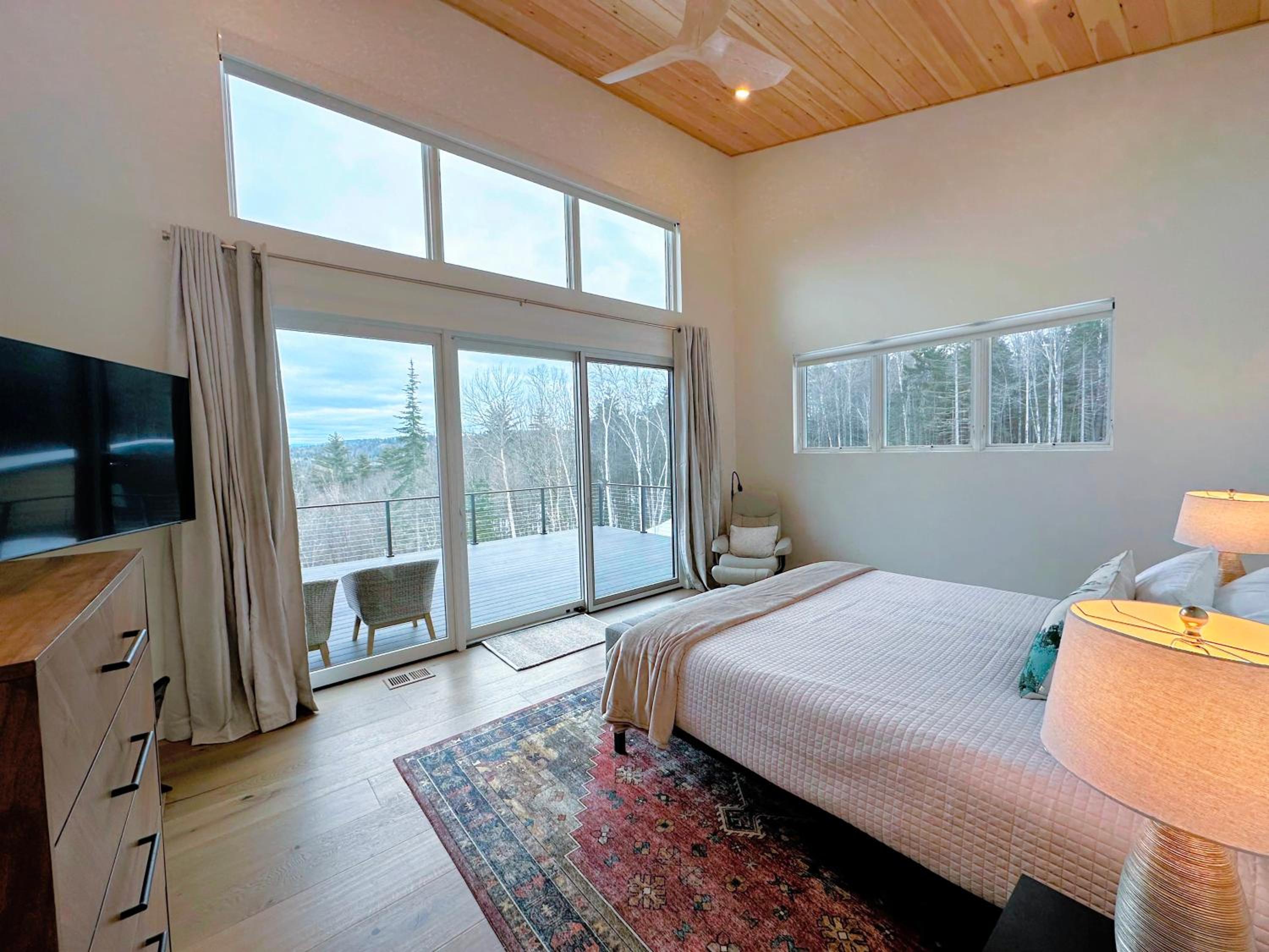 1A Maple Lodge Stunning luxury Scandinavian style home with great views